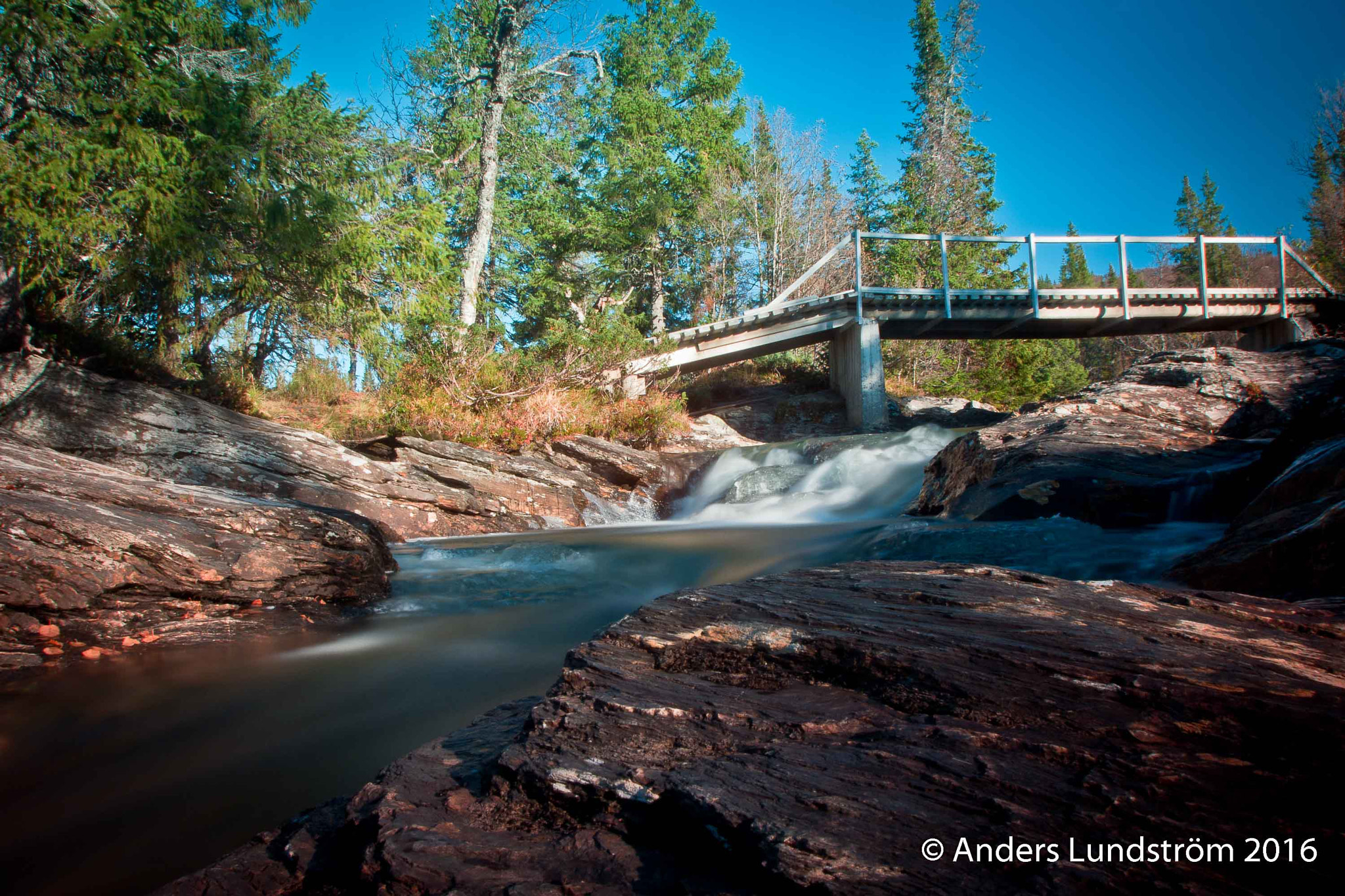 Canon EOS 7D + Canon EF 16-35mm F2.8L USM sample photo. Vintern håller på att koppla sitt grepp över ullån i Åredalen. photography