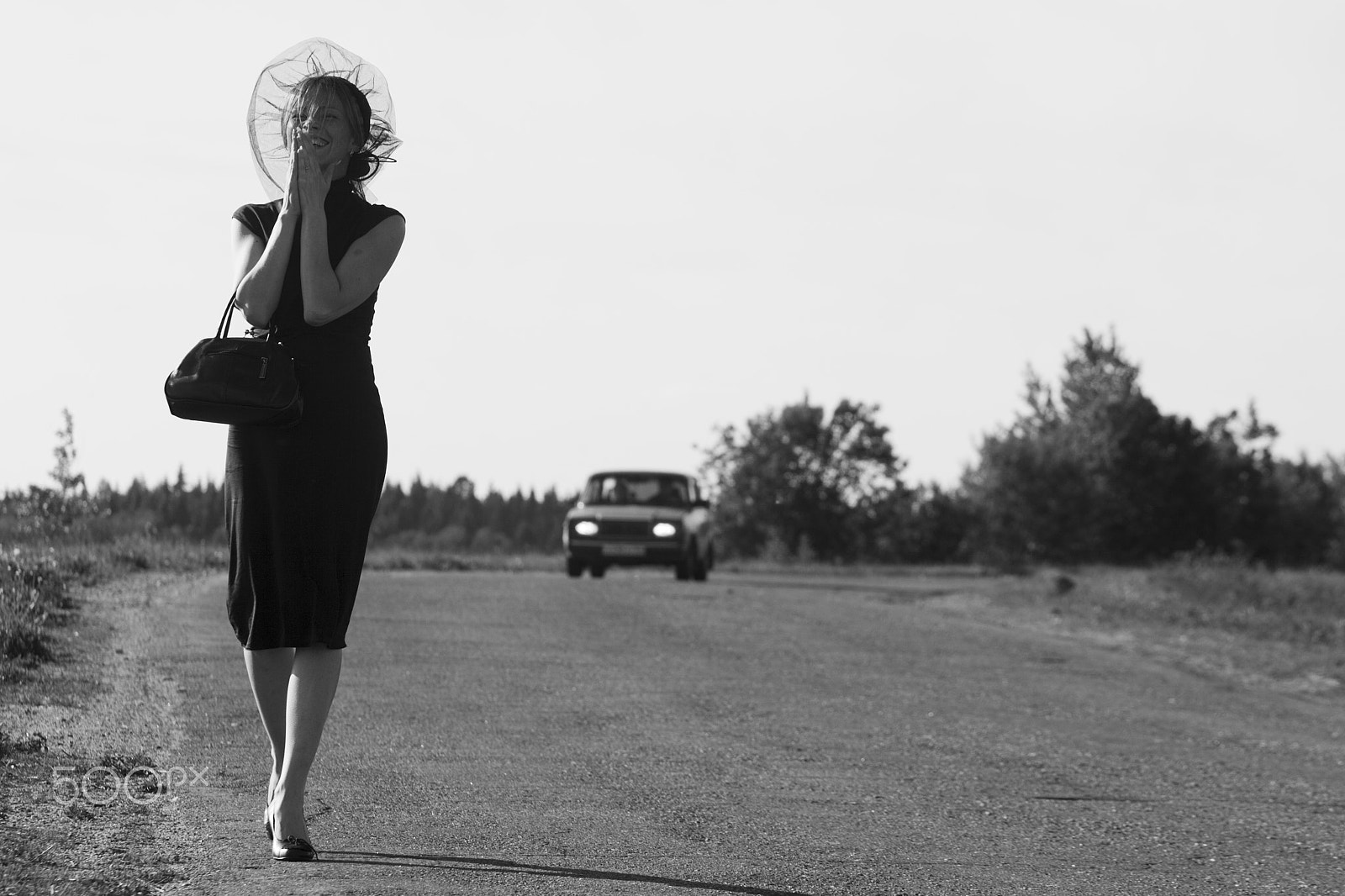 Canon EOS-1D Mark II N sample photo. Woman walking on the road photography