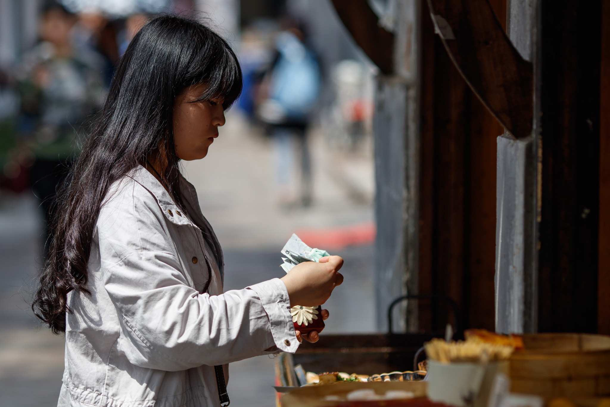 Canon EOS 5DS R + Canon EF 135mm F2L USM sample photo. Payment photography