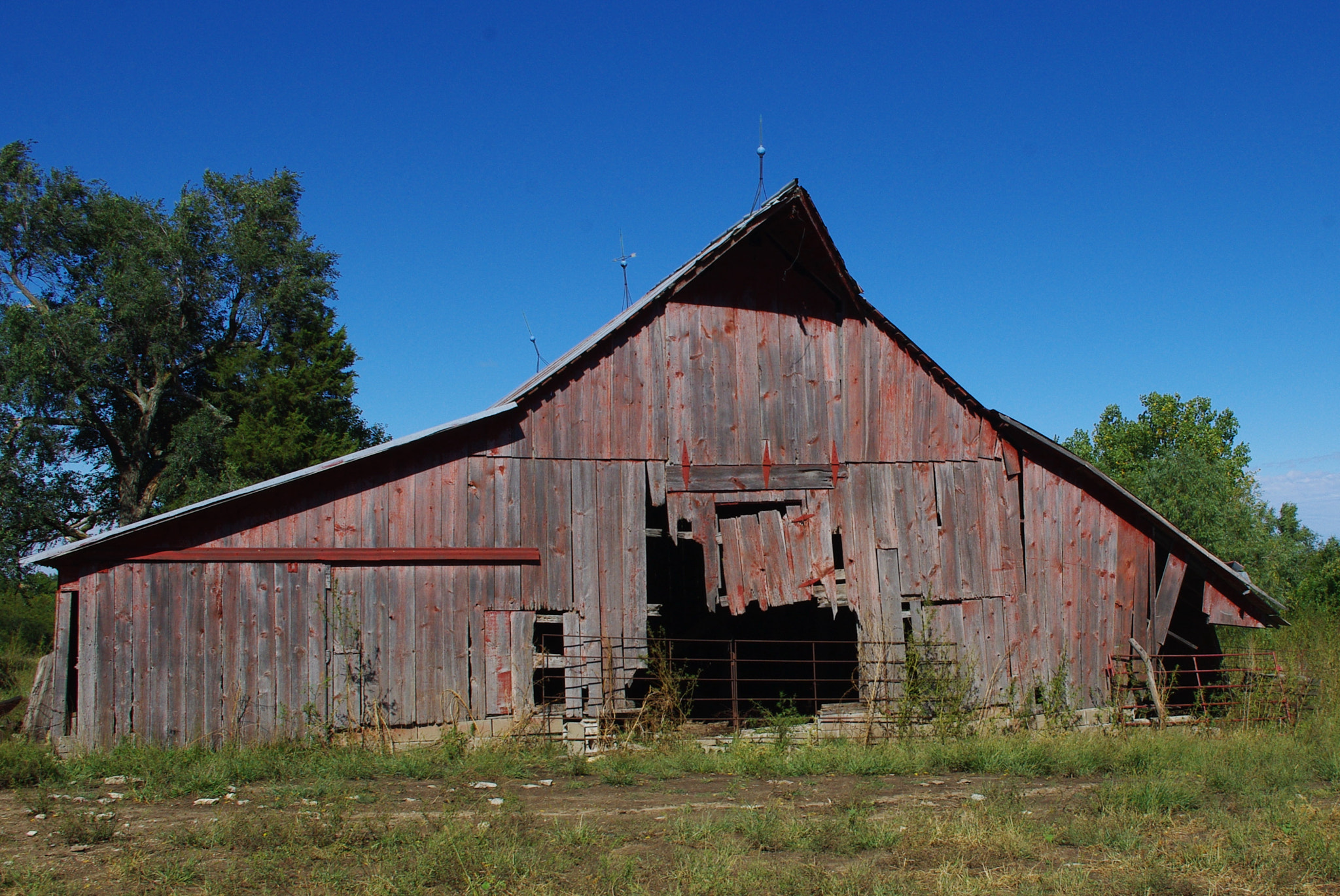 Pentax K-m (K2000) sample photo. 1880's kansas barn photography