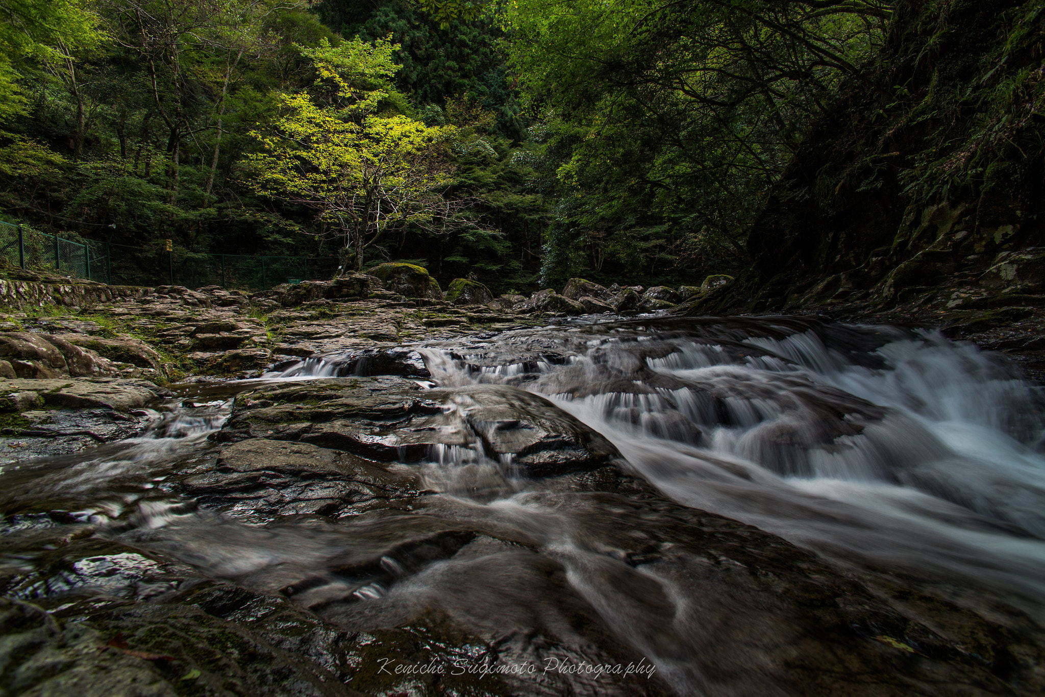 Canon EOS 6D + Canon EF 28mm F2.8 sample photo. Light and shadow photography