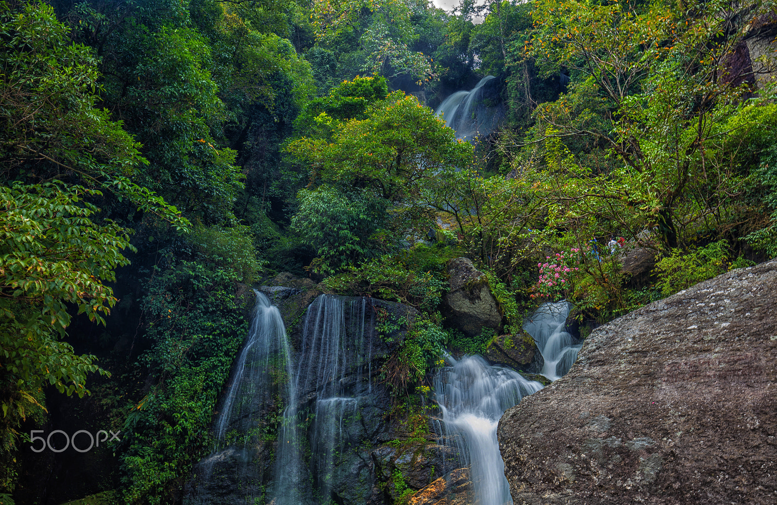 Canon EOS 5DS R + Canon EF 16-35mm F4L IS USM sample photo. Waterfall photography