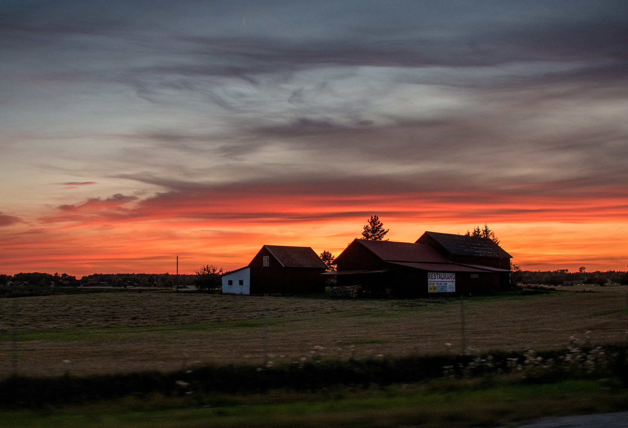 Panasonic Lumix DMC-GH4 sample photo. Red sunset photography