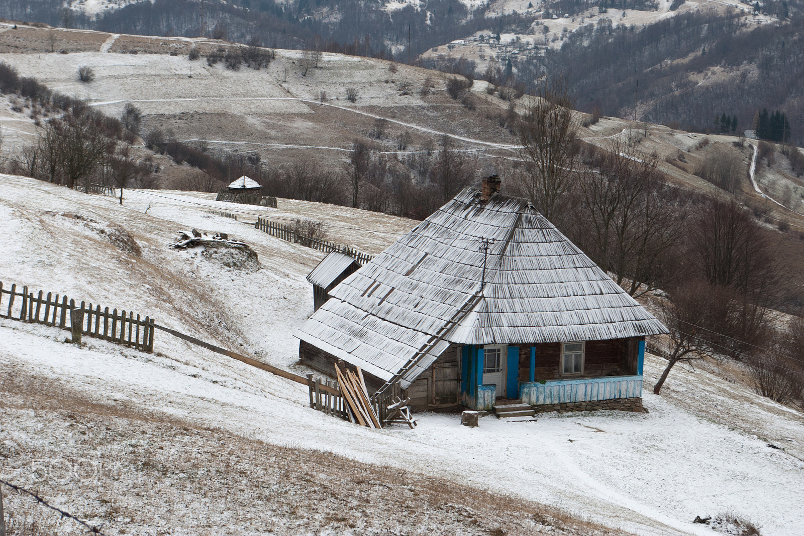 Pentax *ist DL sample photo. A winter in the carpathians photography