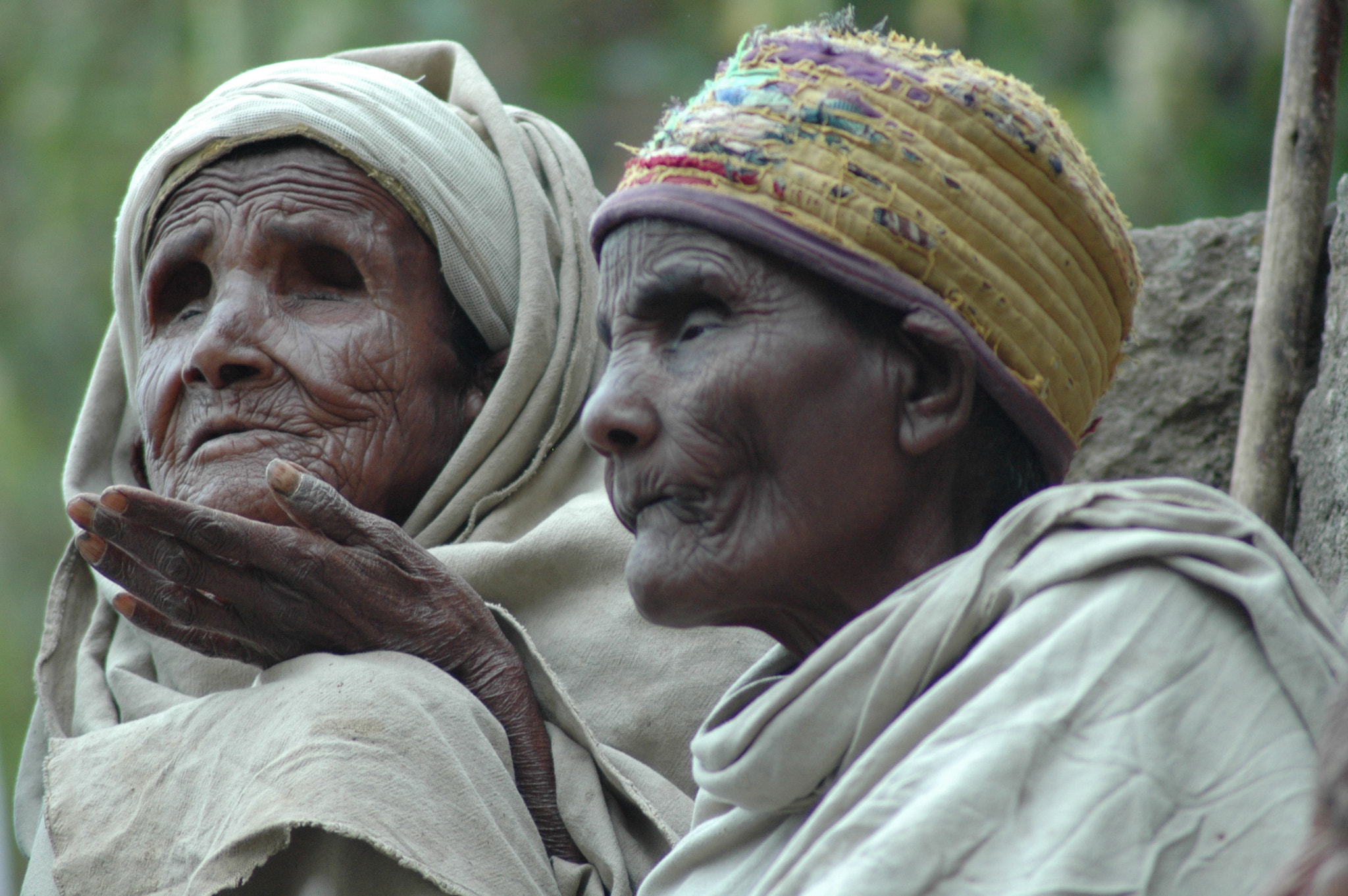 Nikon D70s sample photo. Ethiopia, old women, begging, hungry, searching for kindness, pilgrims photography