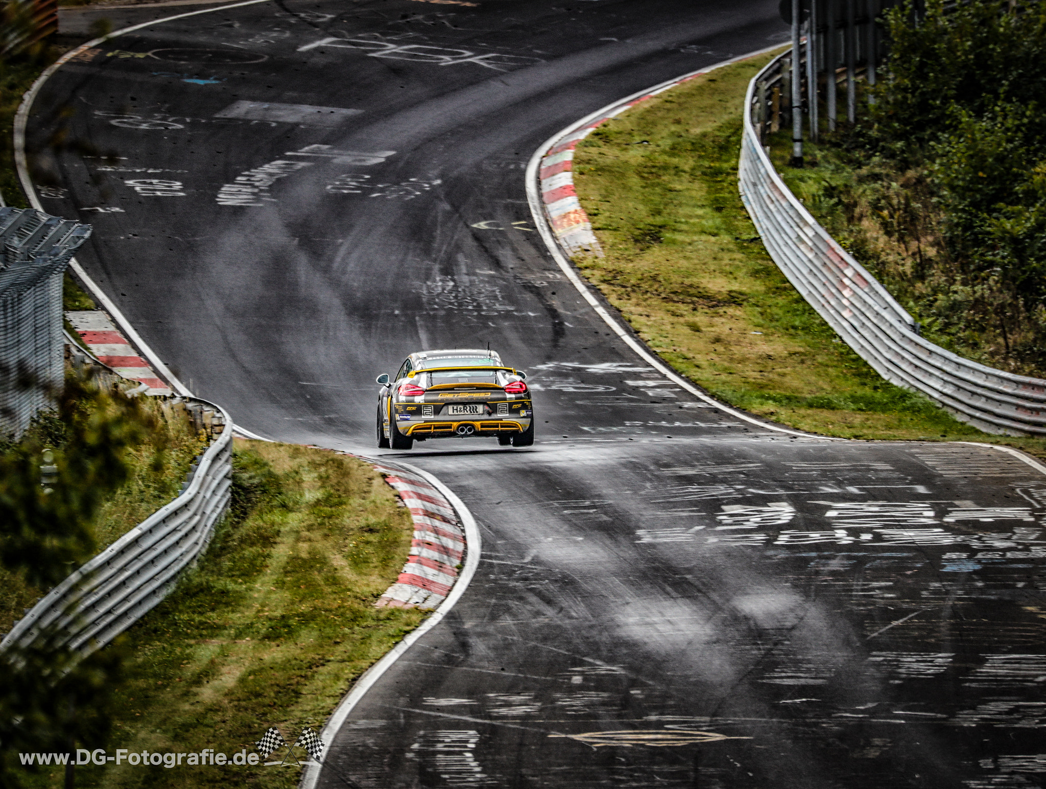 Sigma 150-600mm F5-6.3 DG OS HSM | S sample photo. Racing photography