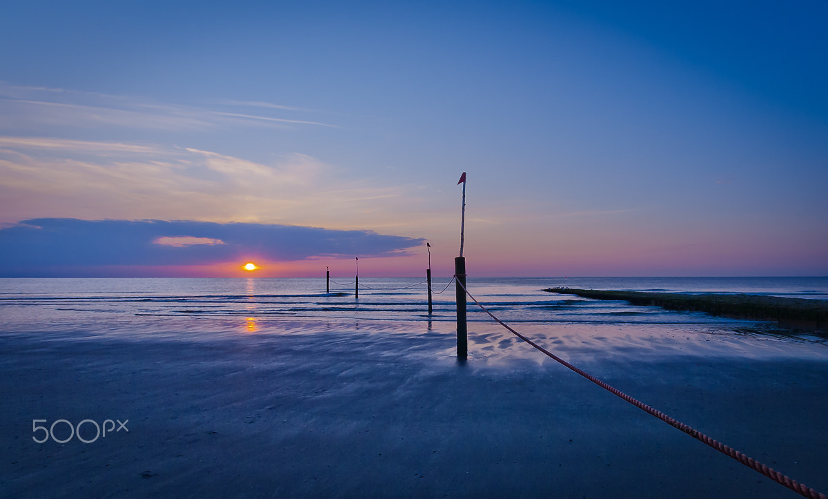 Sigma 10-20mm F3.5 EX DC HSM sample photo. Sunset at the wadden sea photography