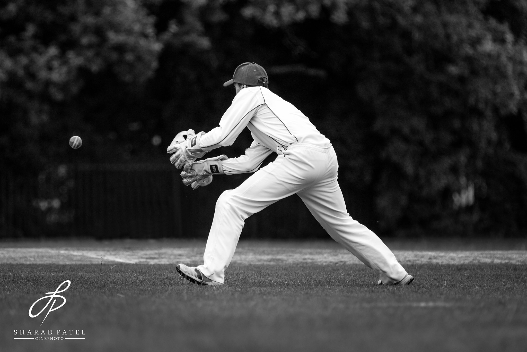 Canon EF 70-200mm F2.8L IS II USM sample photo. Good hands by this wicket keeper! photography