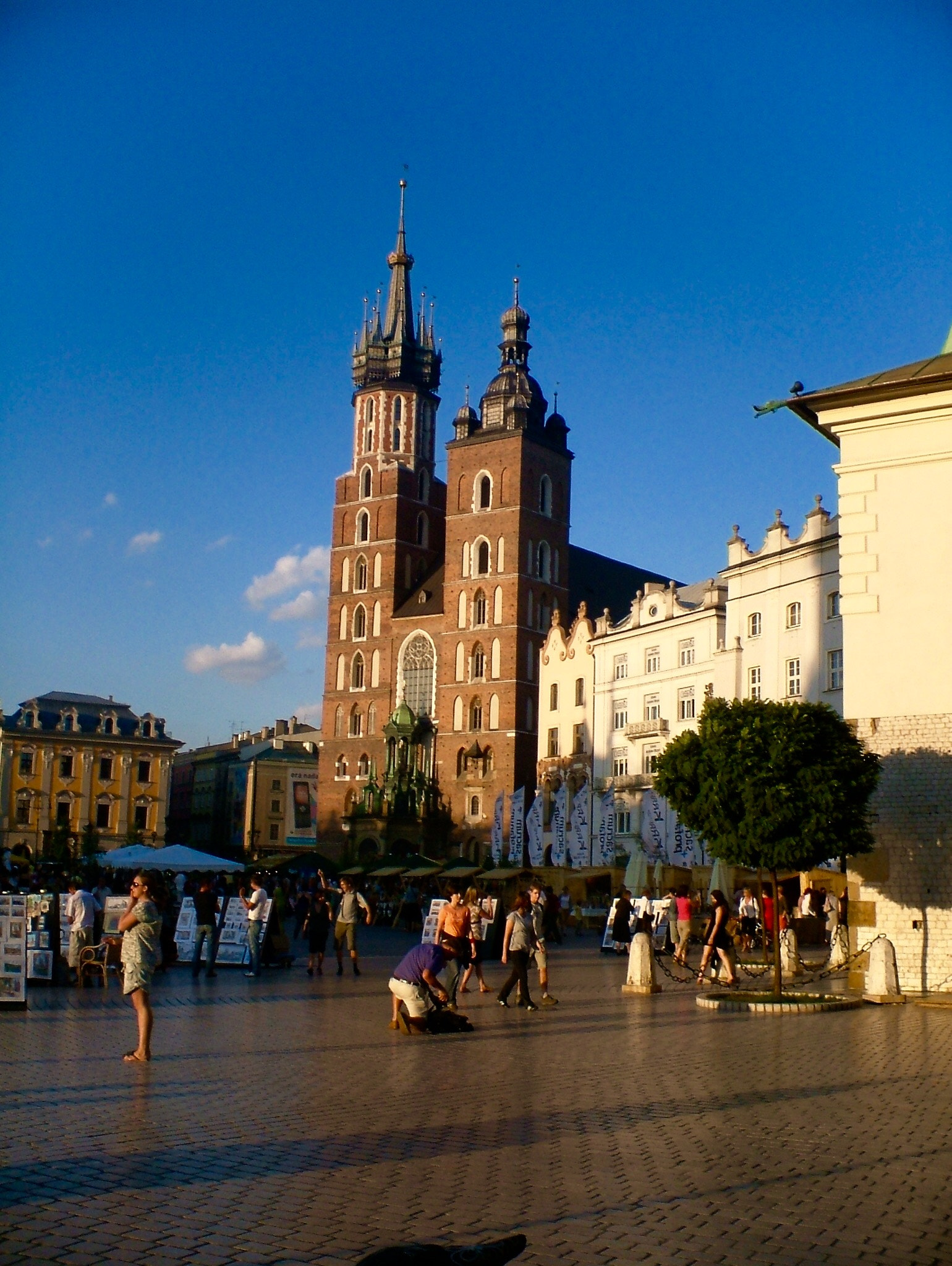 Fujifilm FinePix A605 sample photo. Kraków in the evening photography