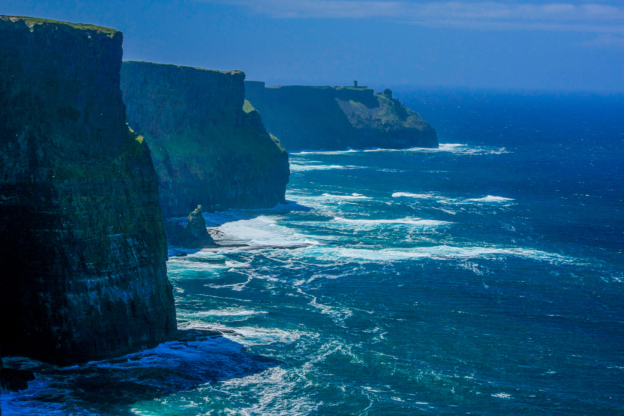 Canon EOS 40D + Sigma 18-250mm F3.5-6.3 DC OS HSM sample photo. Cliffs of moher ireland photography