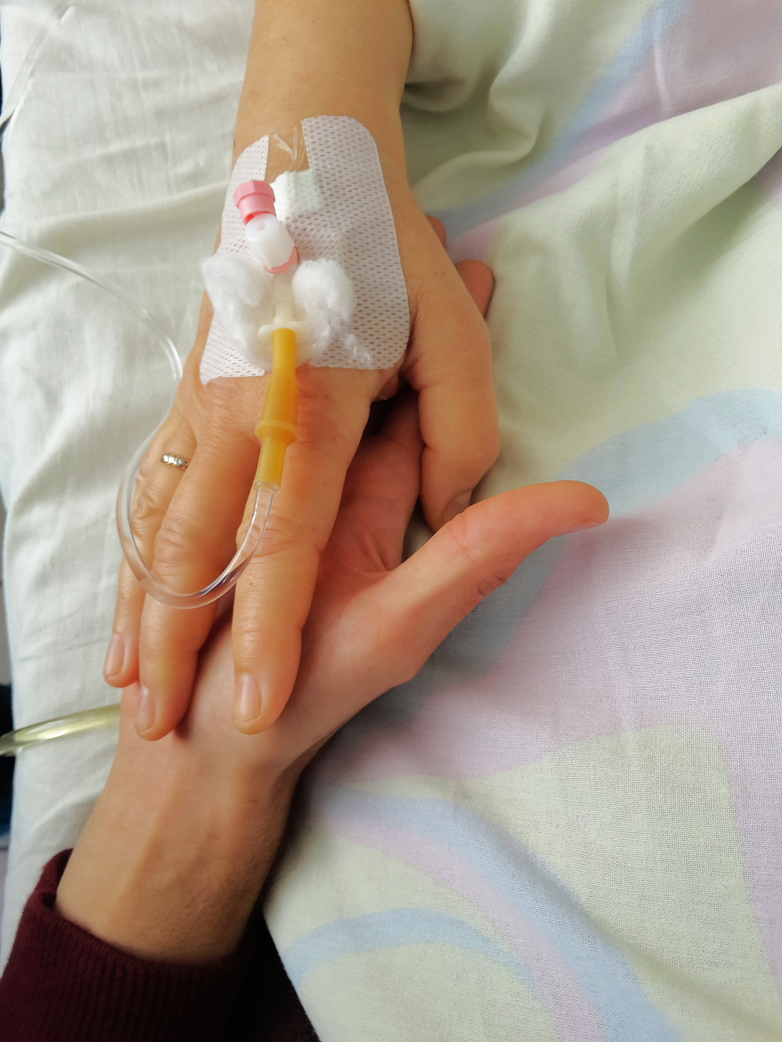 Meizu MX4 Pro sample photo. Hand in hand in hospital. photography