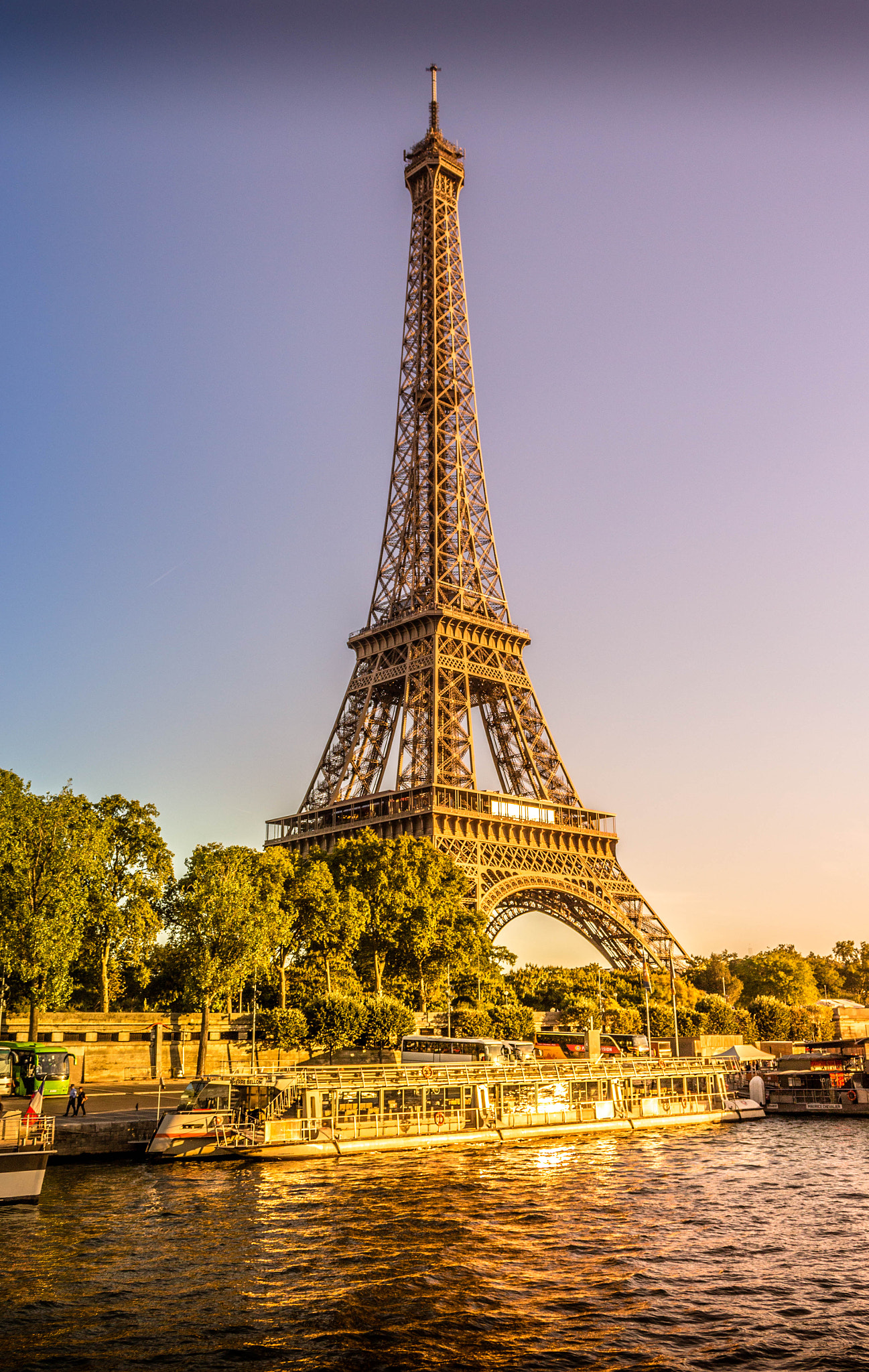 Canon EF-S 18-55mm F3.5-5.6 IS sample photo. Eiffel tower, paris photography