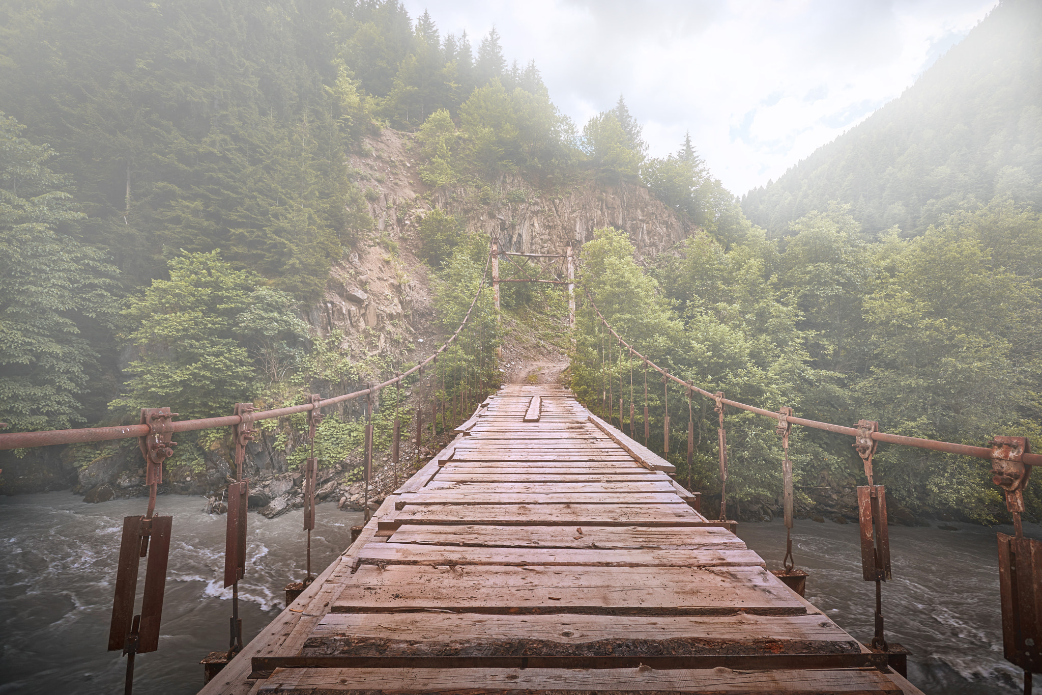 Sony a99 II + Sony Vario-Sonnar T* 16-35mm F2.8 ZA SSM sample photo. Morning bridge photography