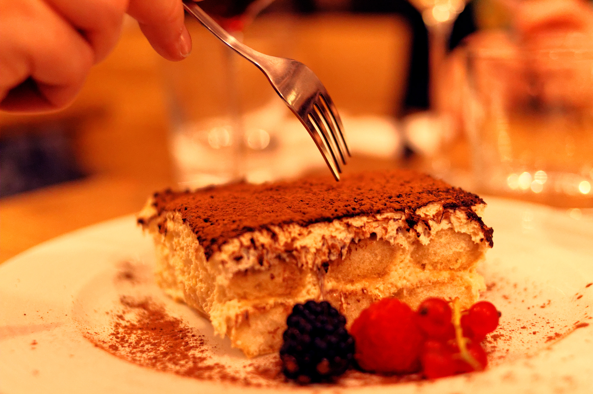 Canon EOS 600D (Rebel EOS T3i / EOS Kiss X5) + Canon EF 35mm F2 sample photo. Tiramisu in a small italian bistro in bratislava photography