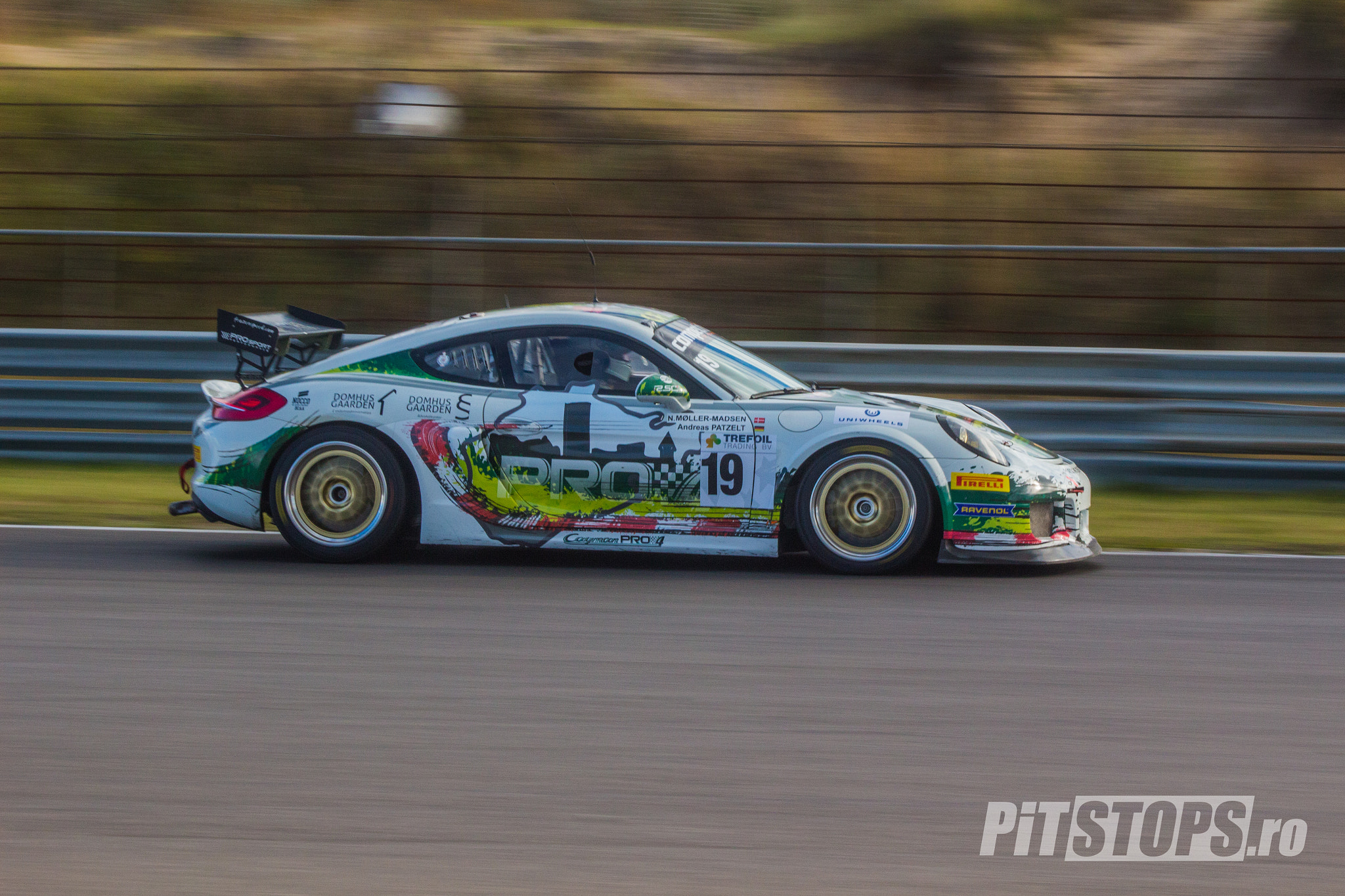 Canon EF 75-300mm f/4-5.6 USM sample photo. Euro gt4 zandvoort race 2 - no glory for moller-madsen in the final round photography