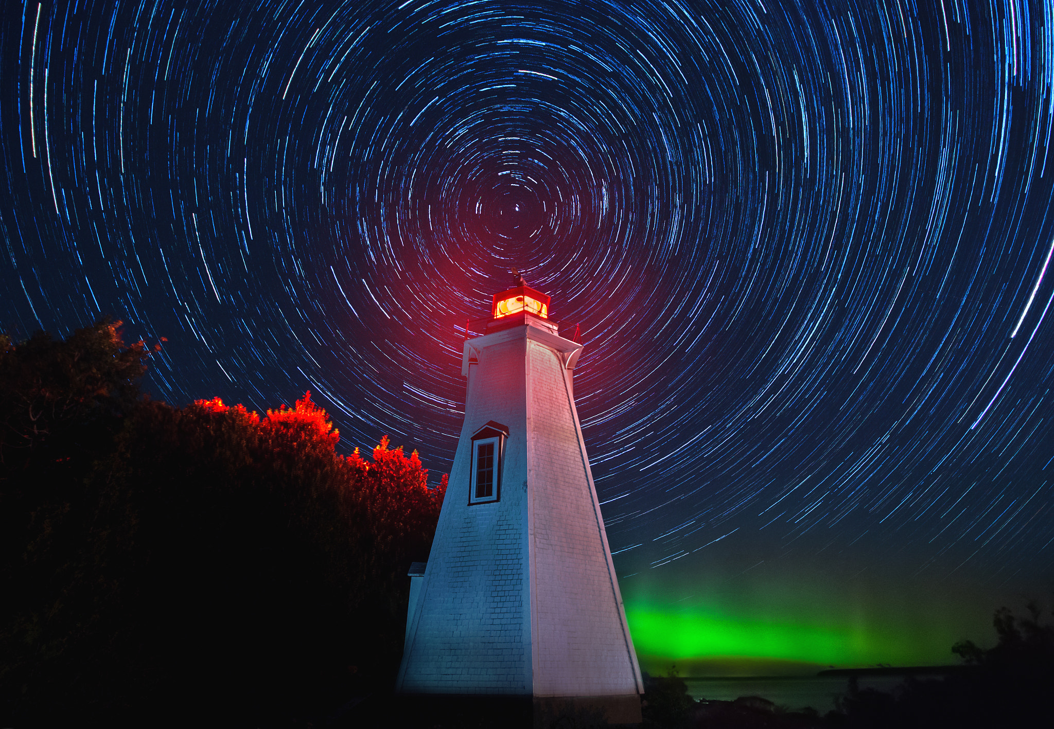 Sony SLT-A77 + Sigma AF 10-20mm F4-5.6 EX DC sample photo. Big tub lighthouse star trail and aurora photography
