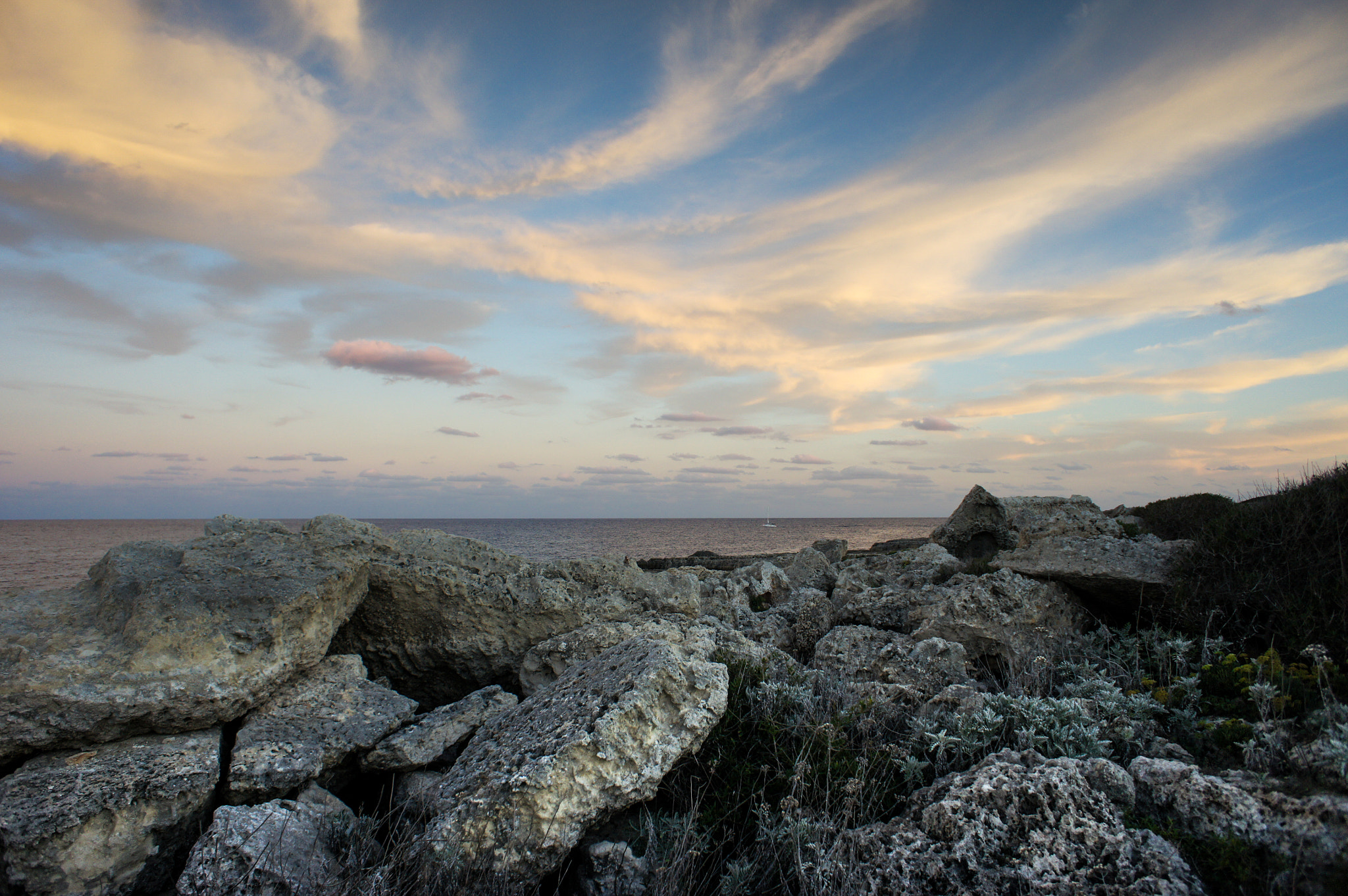 Sony Alpha NEX-5 + Sony E 16mm F2.8 sample photo. Cala galdana photography