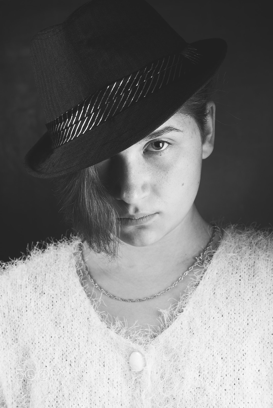 Nikon D80 + AF Nikkor 50mm f/1.8 N sample photo. Closeup portrait of beautiful girl in hat , photography