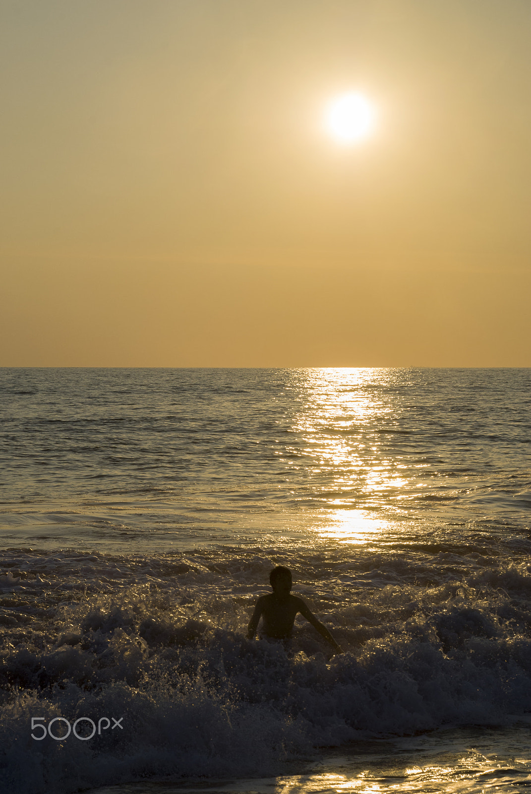 Nikon D200 sample photo. Sunset on a beach in guatemala, tropical country w photography