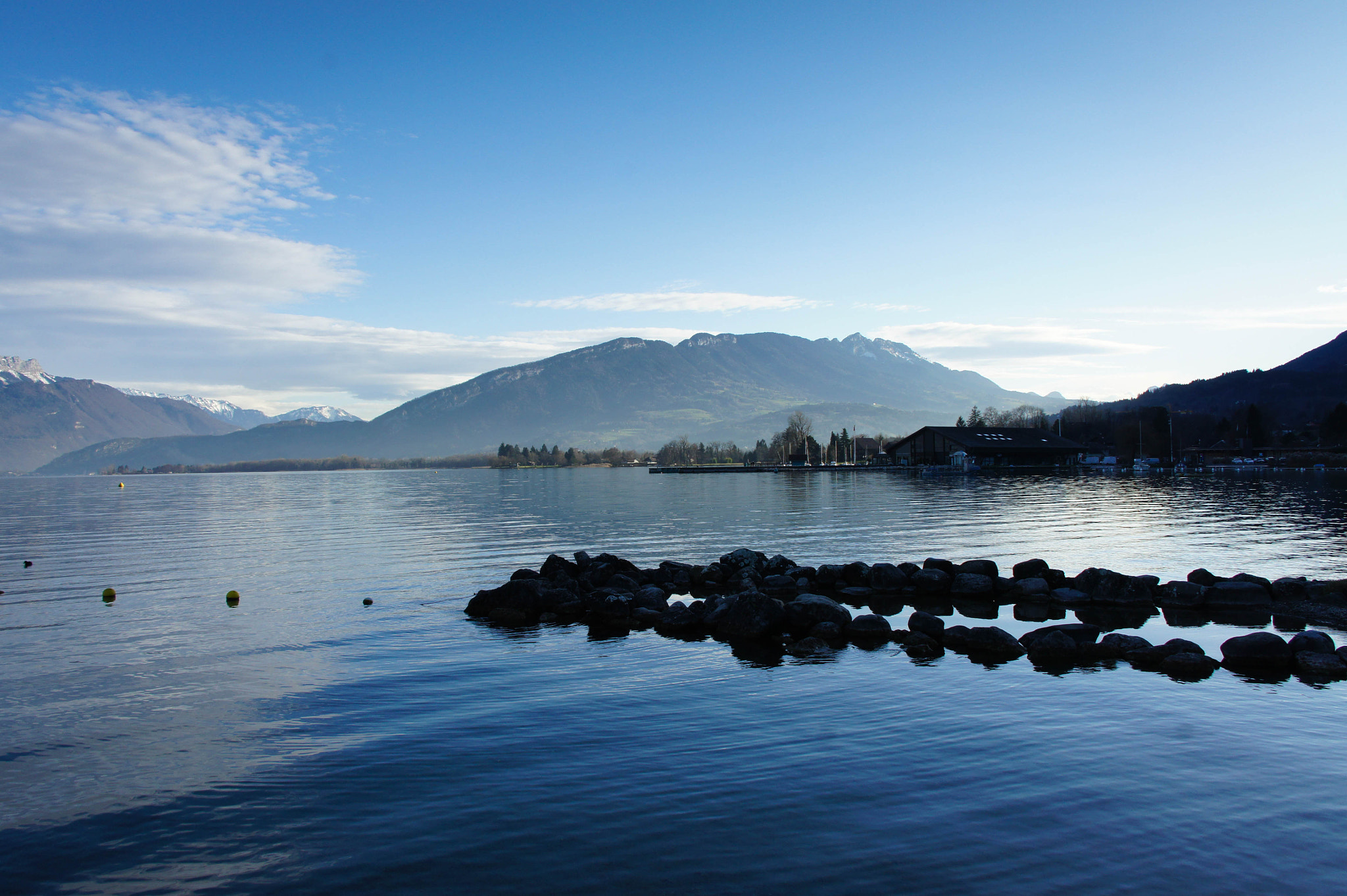 Sony E 18-200mm F3.5-6.3 OSS sample photo. Lake annecy photography
