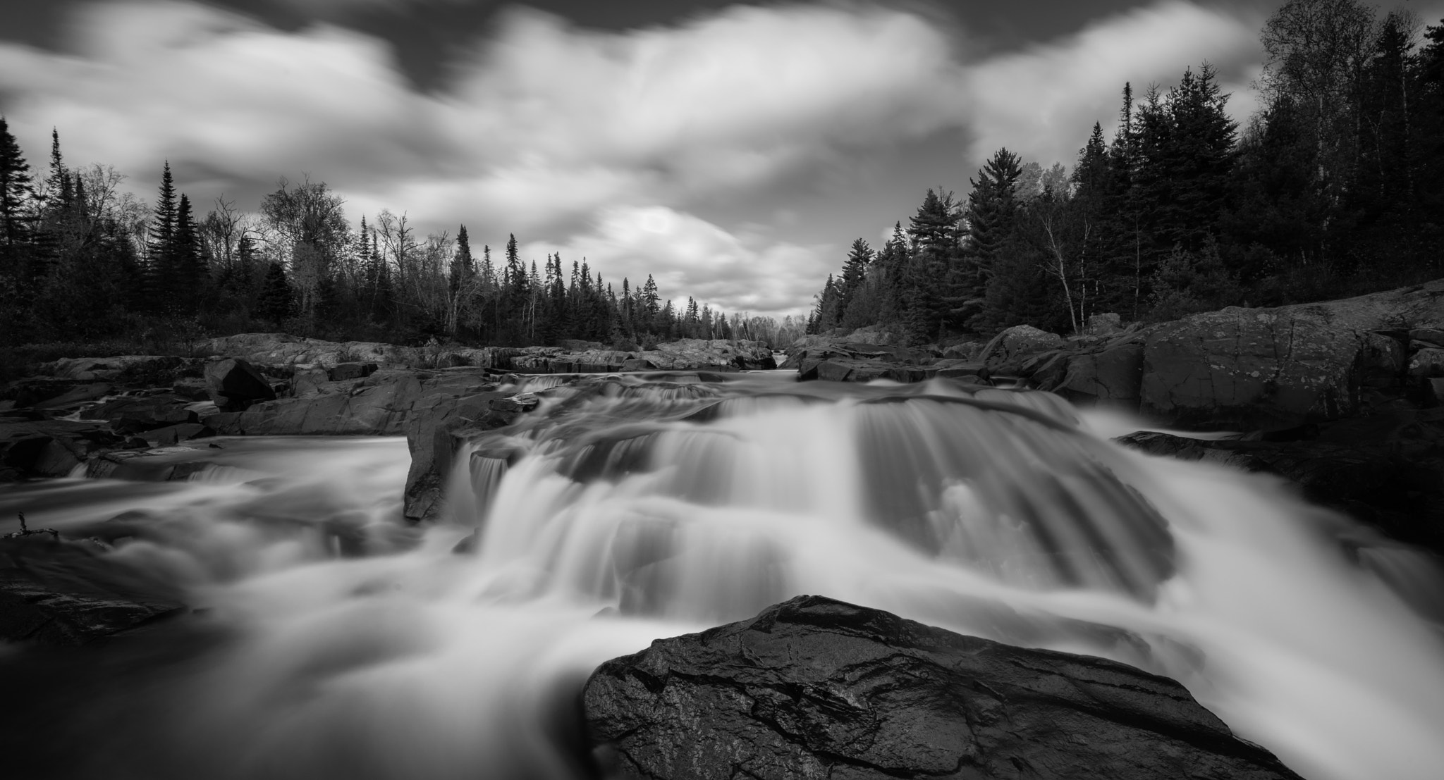 Sony a7R II + Canon EF 16-35mm F4L IS USM sample photo. Cascades conservation area photography