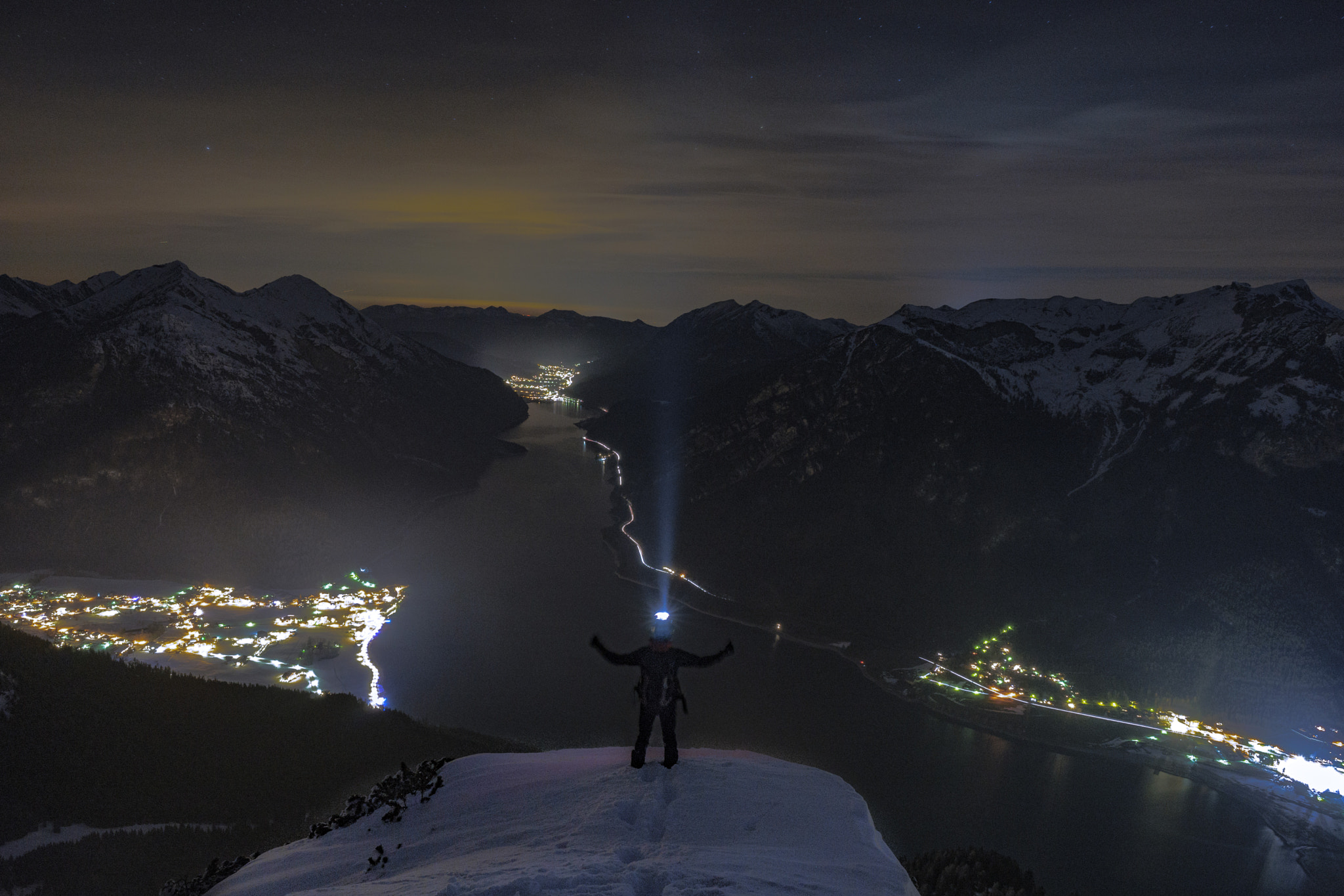 Sony a7 + ZEISS Batis 25mm F2 sample photo. Night skitour on the top of bärenkopf (tyrol) photography