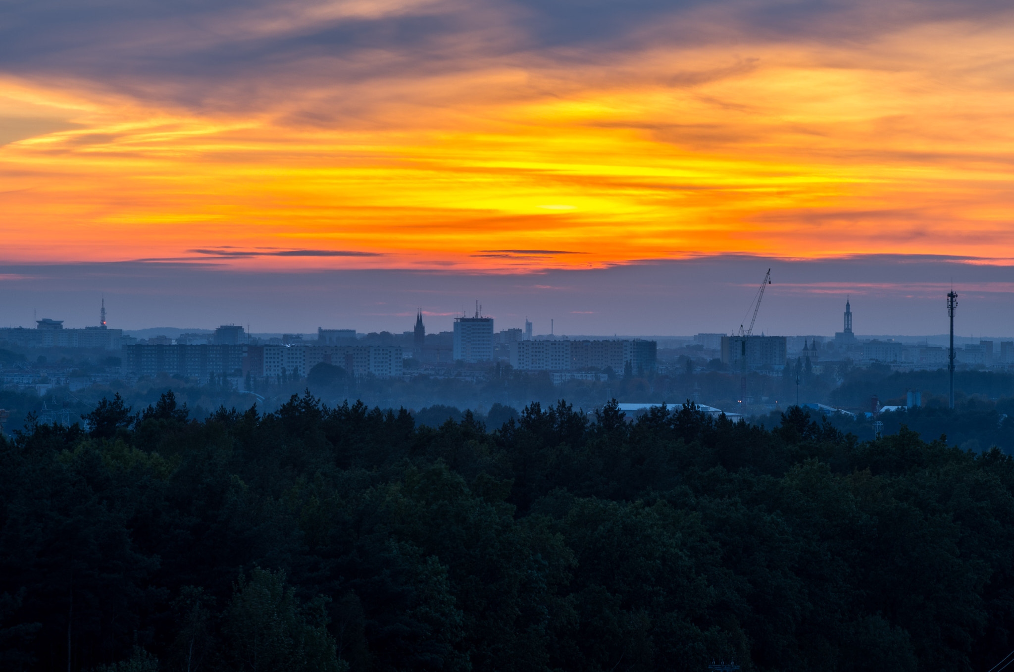 HD Pentax DA 55-300mm F4.0-5.8 ED WR sample photo. Sunset over the city photography