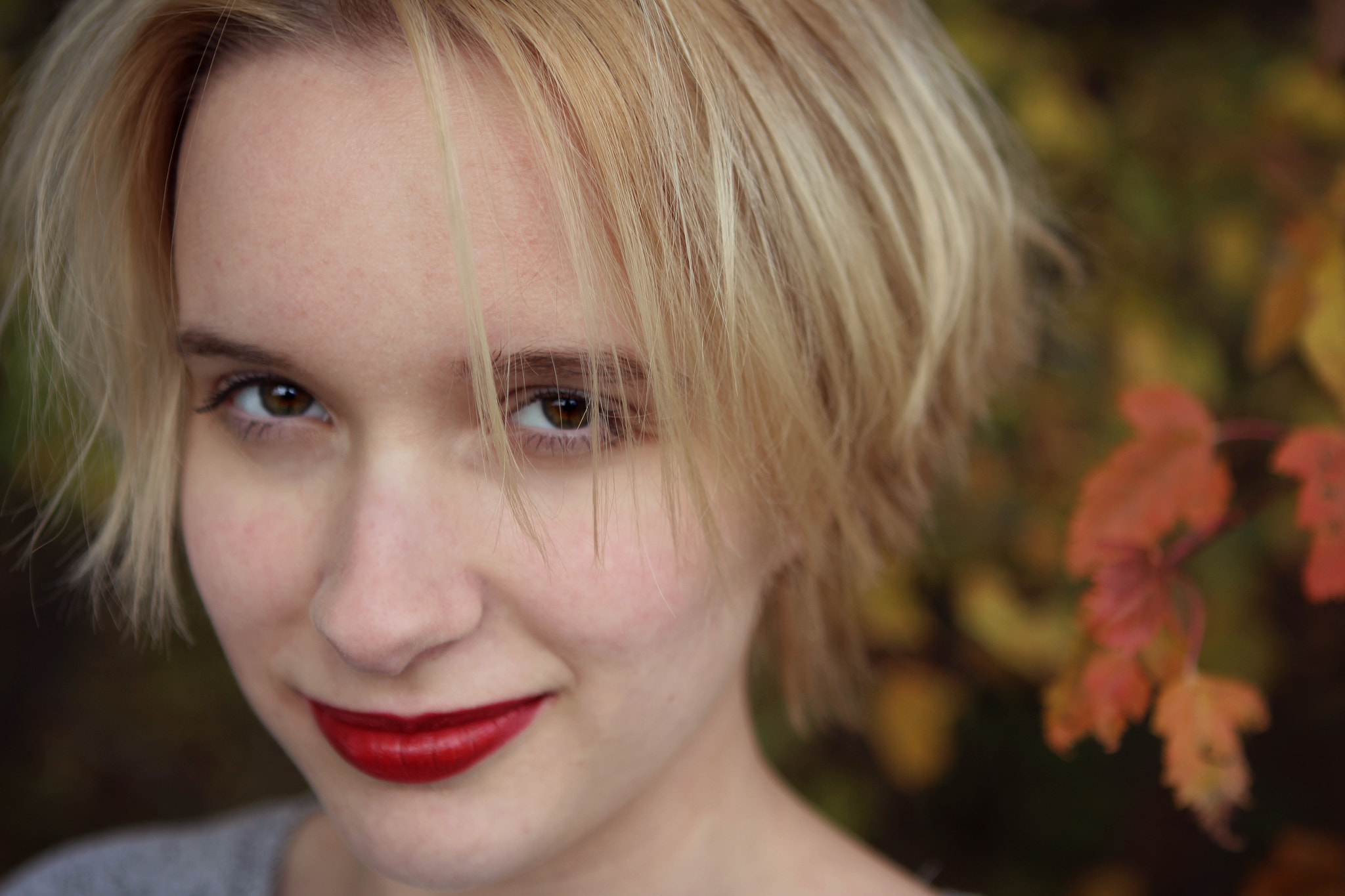 Canon EF 24-70mm F2.8L USM sample photo. Lipstick and bangs photography