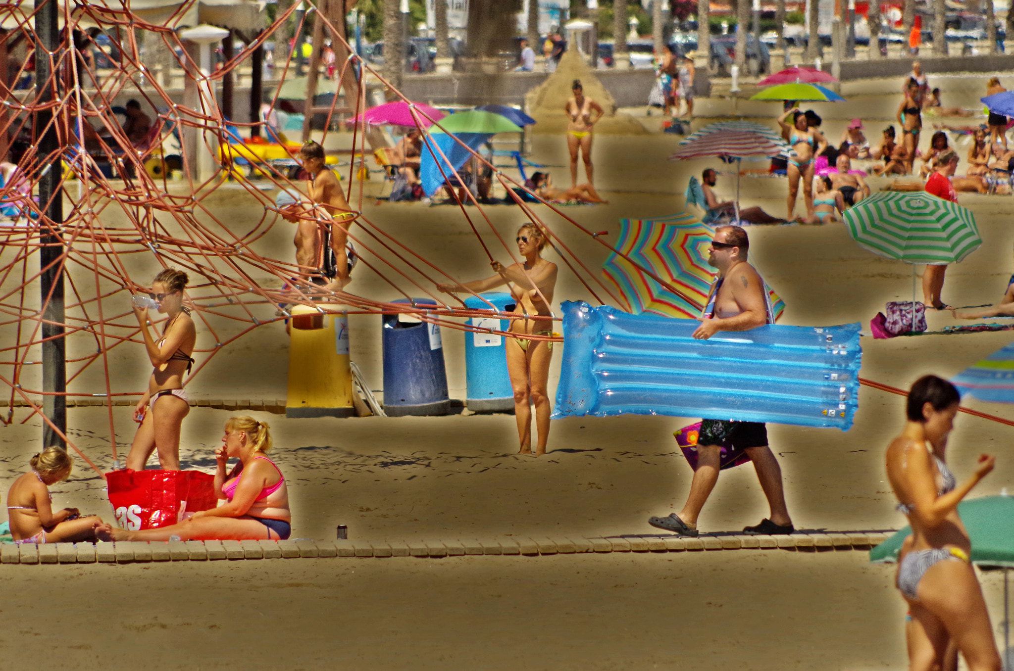 Pentax smc DA 55-300mm F4.0-5.8 ED sample photo. Vamos a la playa photography