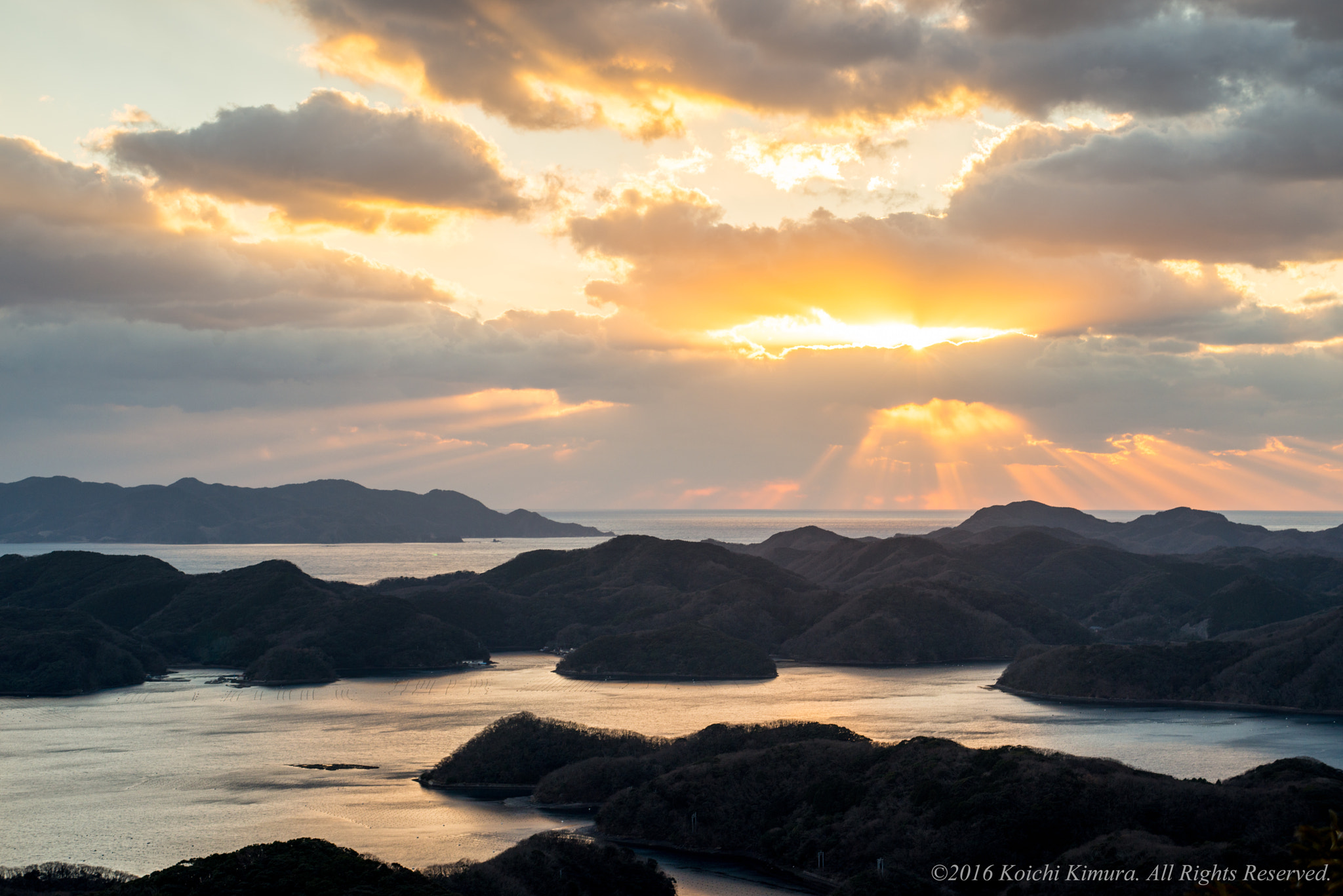 AF Zoom-Nikkor 35-70mm f/3.3-4.5 sample photo. Shine photography