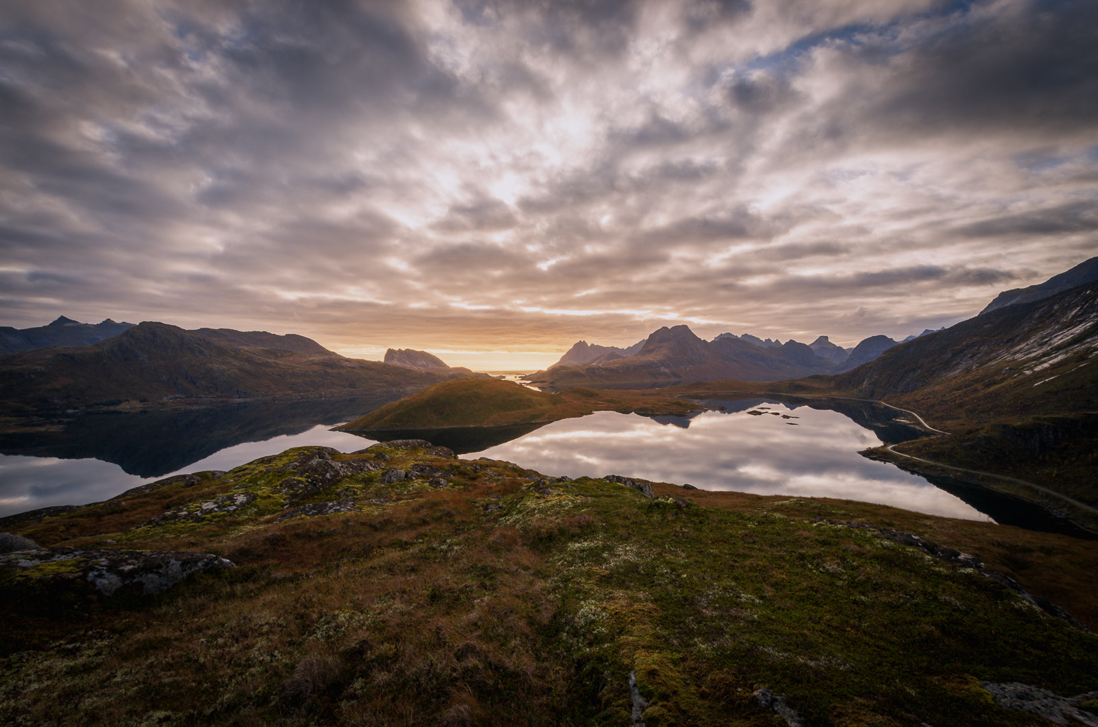 Sigma 10-20mm F3.5 EX DC HSM sample photo. Sunset over the mountains photography