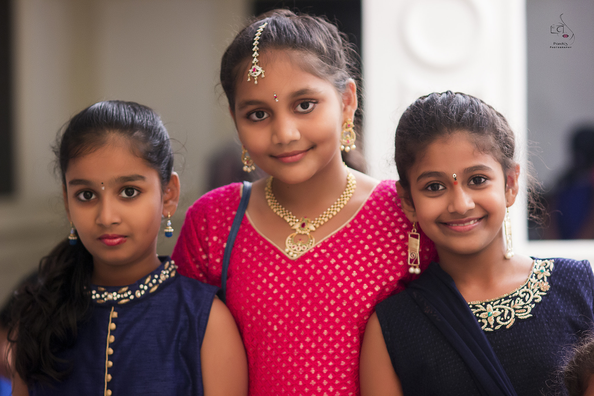 Sigma 85mm F1.4 EX DG HSM sample photo. Friends photography