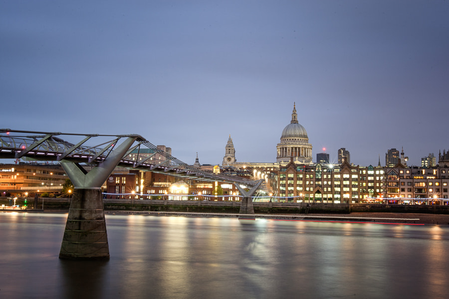 Canon EOS-1D Mark III + Canon EF 16-35mm F2.8L II USM sample photo. St. pauls cathedral photography