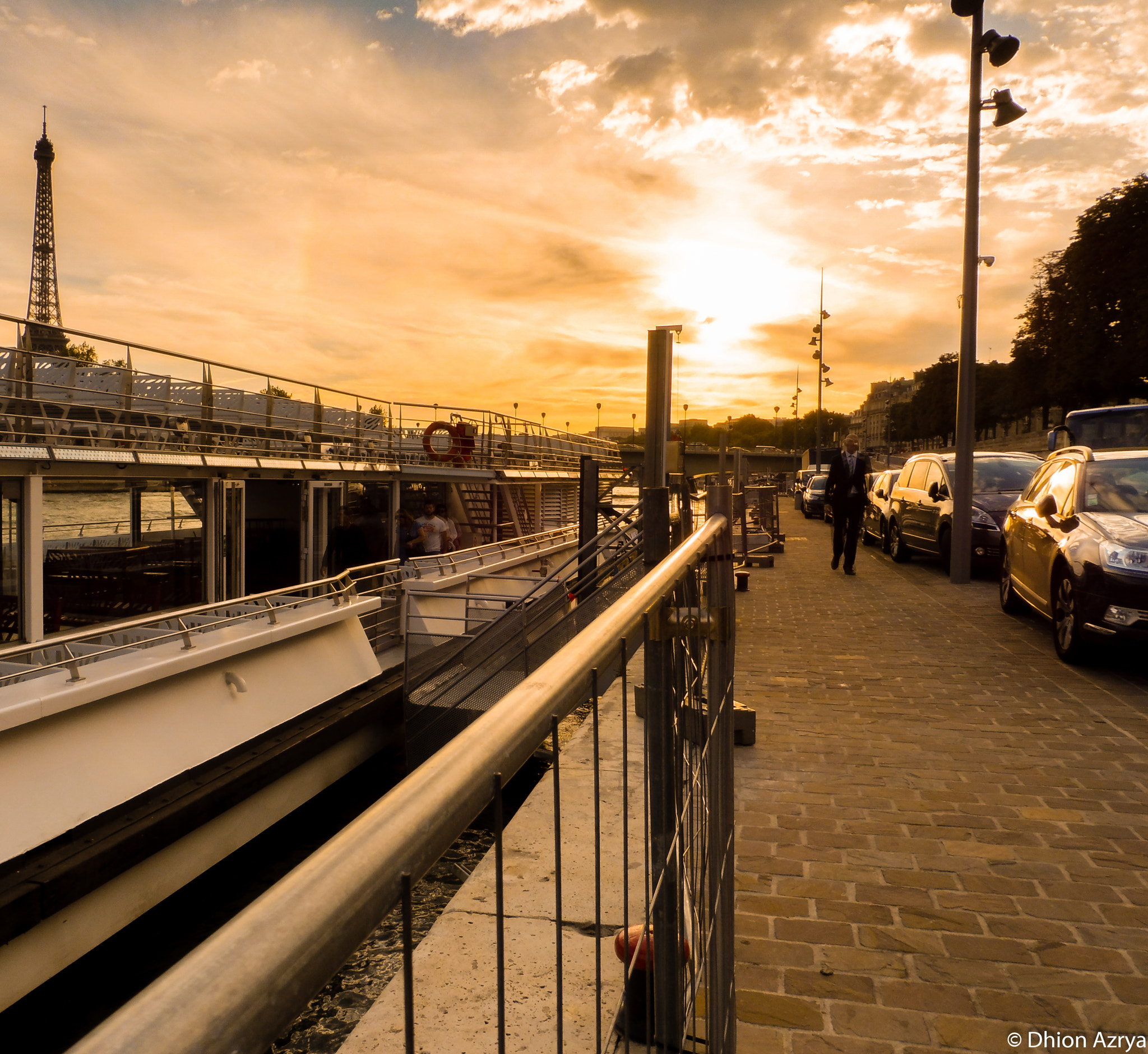 Panasonic Lumix DMC-ZS45 (Lumix DMC-TZ57) sample photo. Sunset view from the pier of bateaux mouches, paris. photography