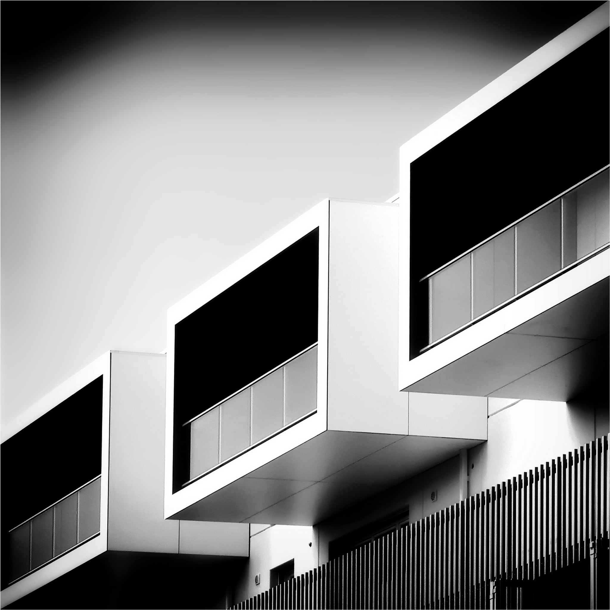 Pentax X90 sample photo. Diagonale de trois balcons photography