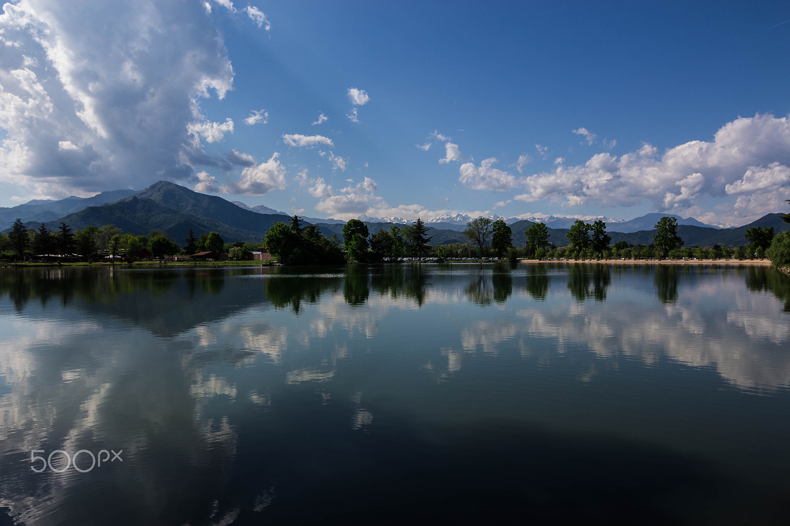 Canon EOS 650D (EOS Rebel T4i / EOS Kiss X6i) sample photo. A mirror in the lake photography