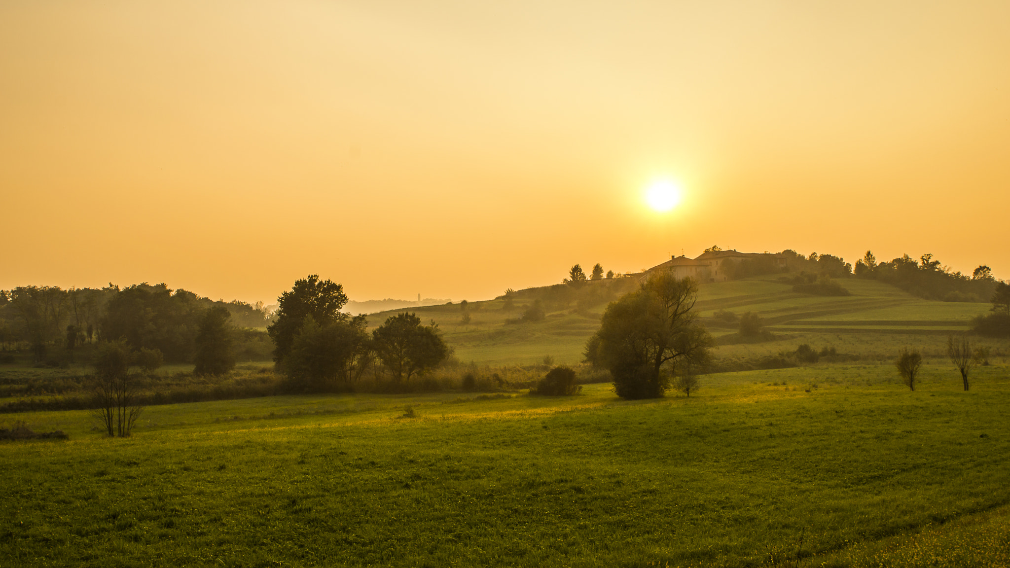 Nikon D3200 + Tamron SP 24-70mm F2.8 Di VC USD sample photo. Sunset in countryside photography