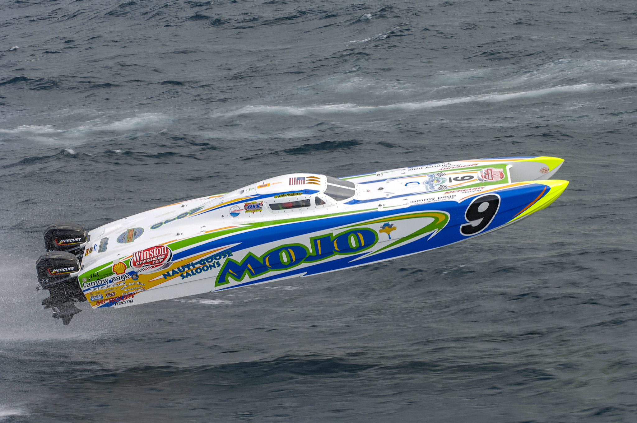 Nikon D2X sample photo. Offshore powerboat 3 photography