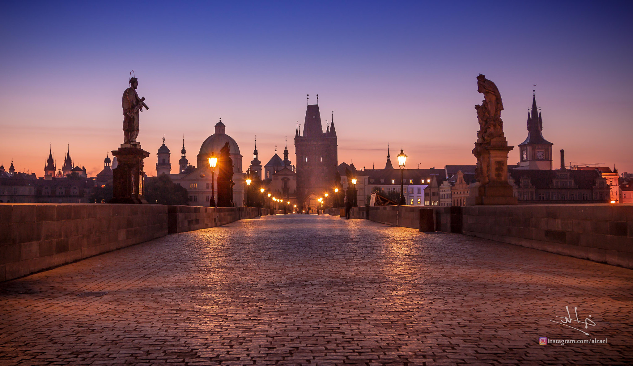 Canon EOS 500D (EOS Rebel T1i / EOS Kiss X3) + Canon EF 24-105mm F4L IS USM sample photo. The gate to the history charles bridge prague photography