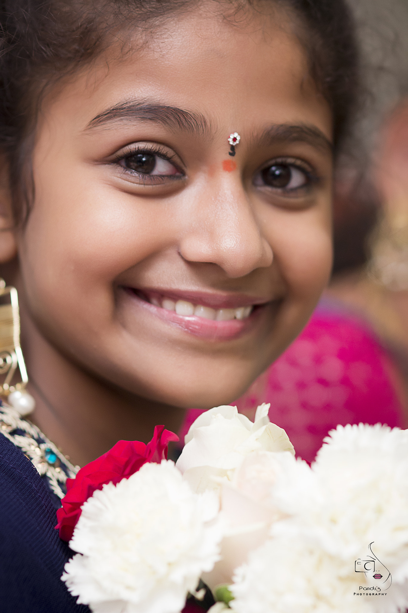 Sigma 85mm F1.4 EX DG HSM sample photo. Lovely smile photography