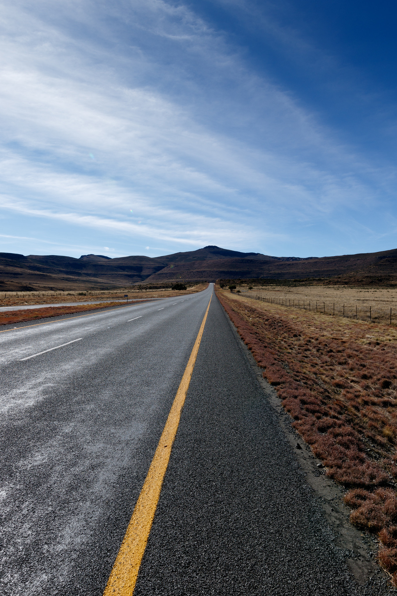 Canon EF 300mm f/2.8L sample photo. The road leading to the mountains in graaff-reinet photography