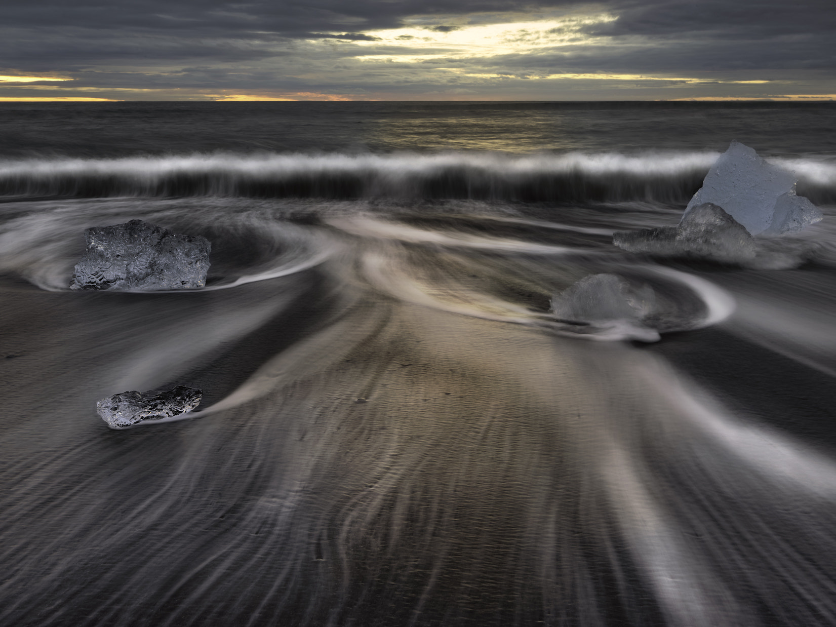 HD Pentax-DA645 28-45mm F4.5ED AW SR sample photo. Wisps of ice photography