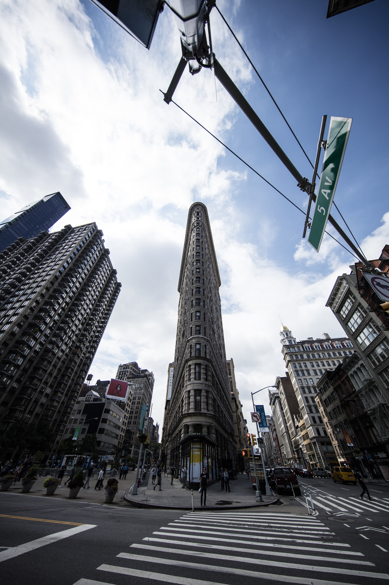 Canon EOS 5DS + Canon EF 11-24mm F4L USM sample photo. Flatiron building, new york photography