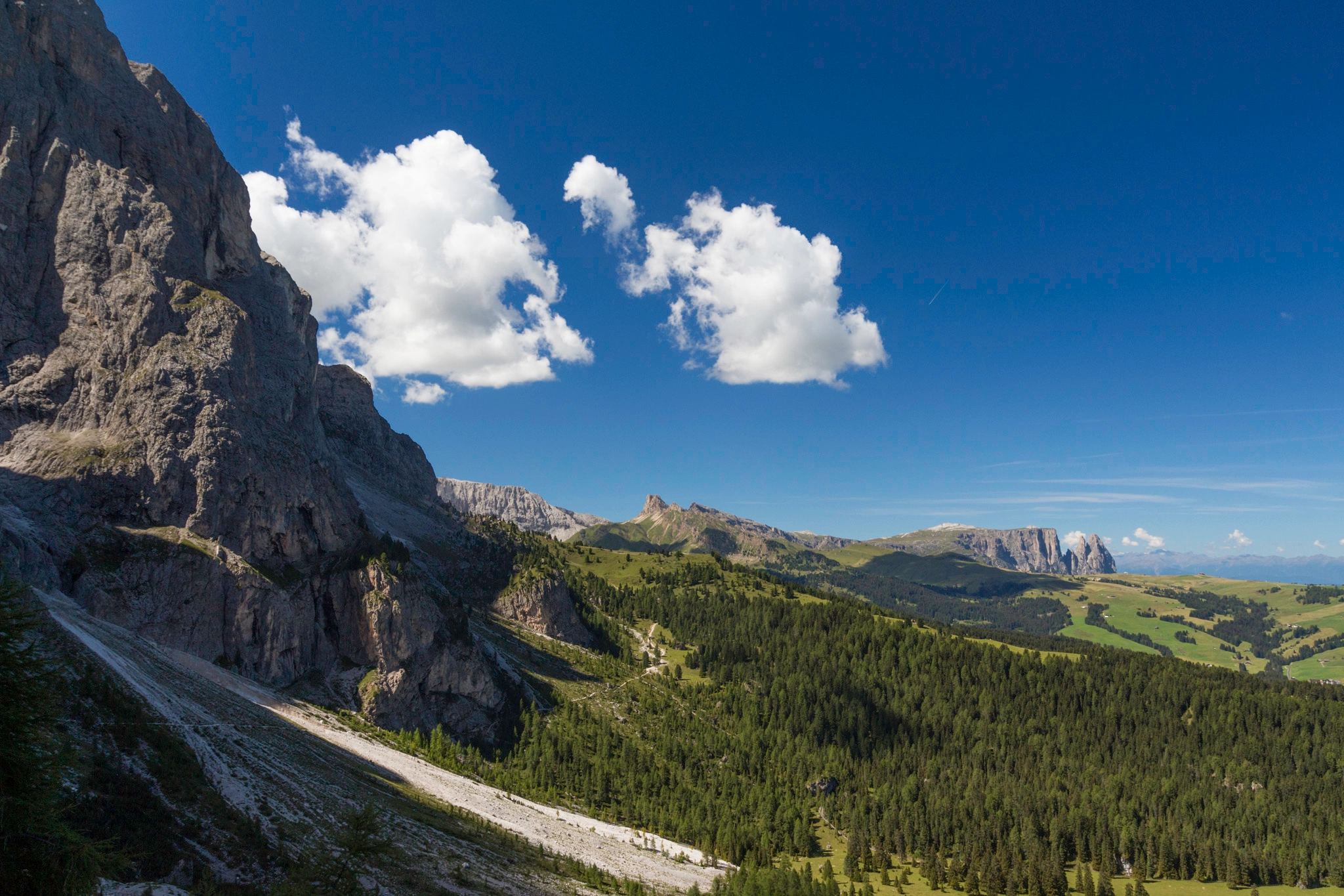 Tamron SP AF 17-50mm F2.8 XR Di II LD Aspherical (IF) sample photo. Alpe di siusi e sciliar dal sassolungo photography