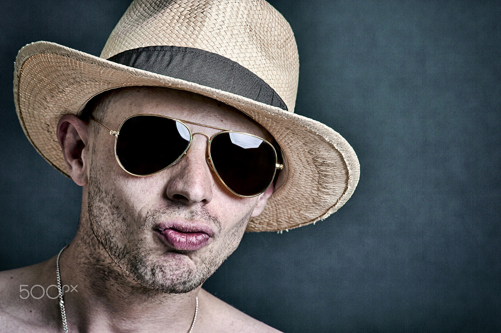 Canon EF 70-200mm F4L IS USM sample photo. Funny guy with sunglasses in hat photography