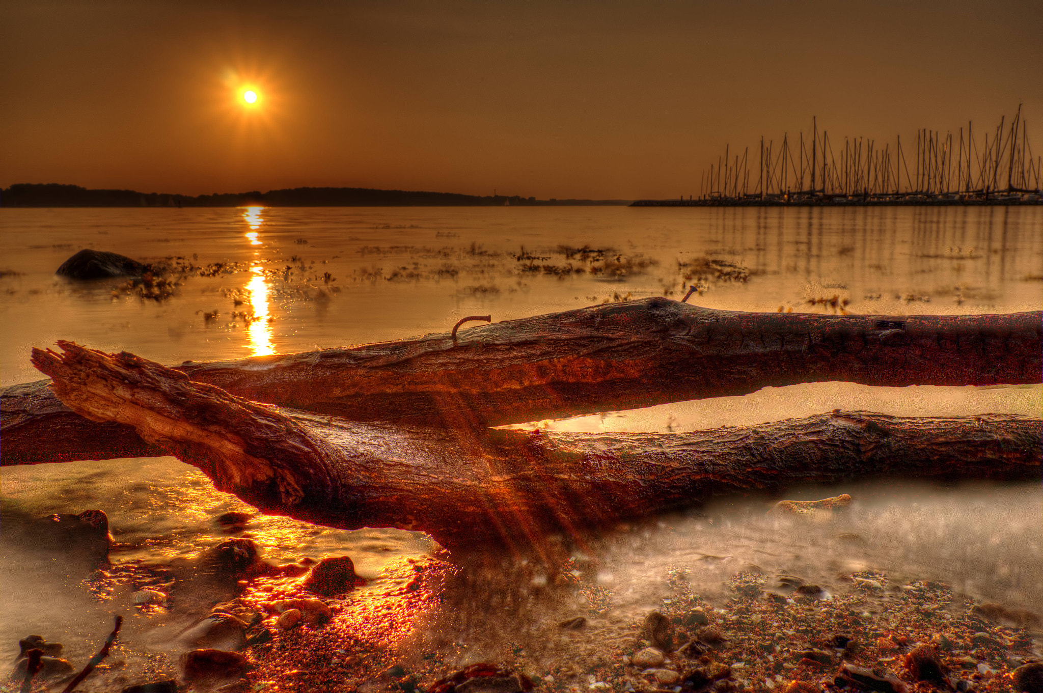 Sony Alpha NEX-3N + Sigma 19mm F2.8 EX DN sample photo. Laboe sunset photography