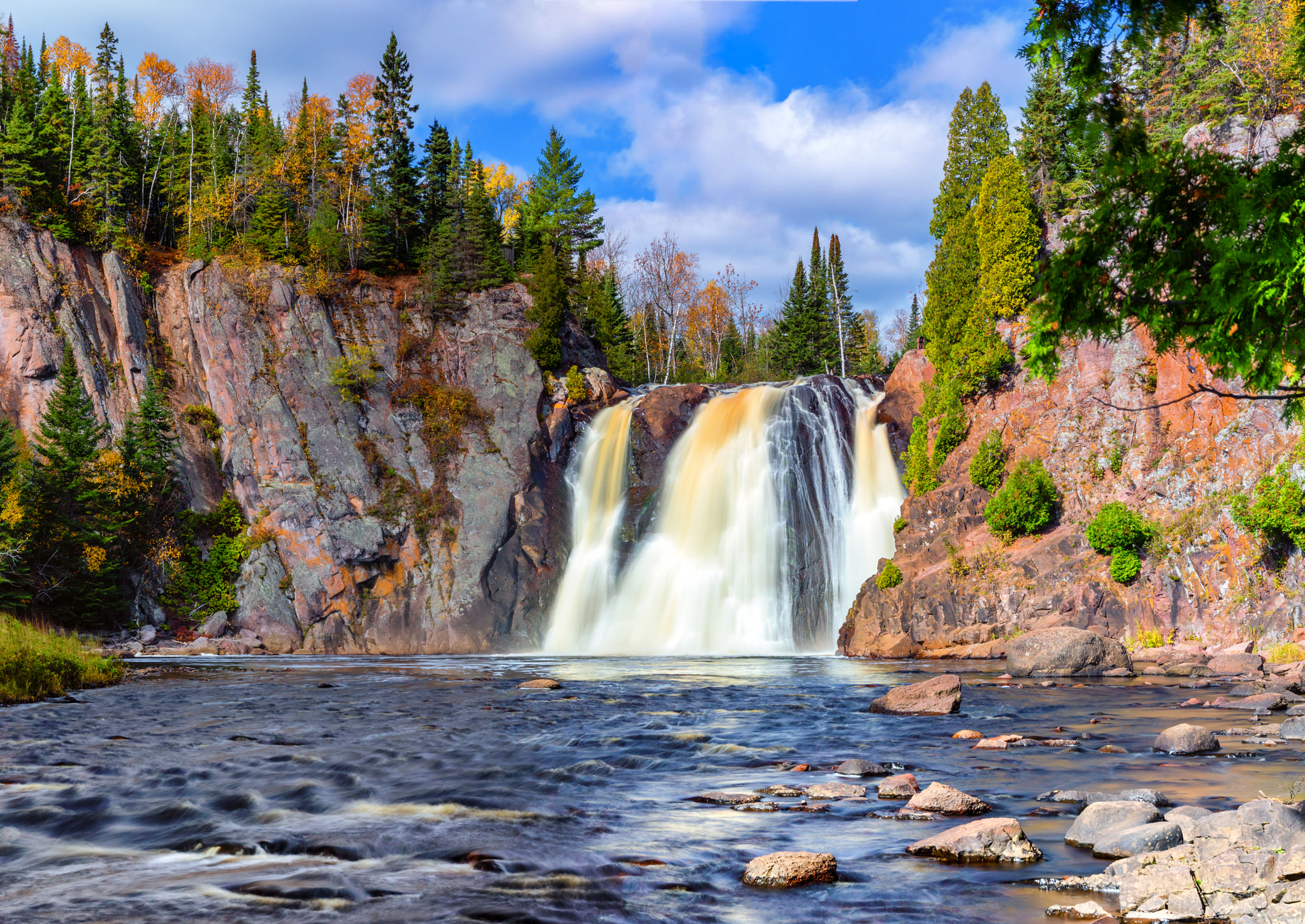 Canon EOS 5D Mark IV + Sigma 24-105mm f/4 DG OS HSM | A sample photo. High falls in tettegouche photography