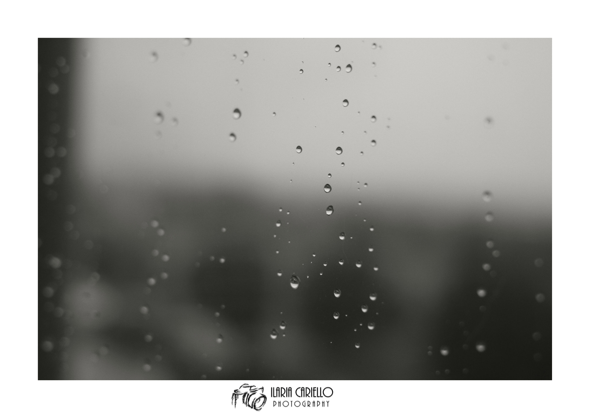 Canon EF 28-200mm F3.5-5.6 USM sample photo. - fuori piove, piove dentro. photography