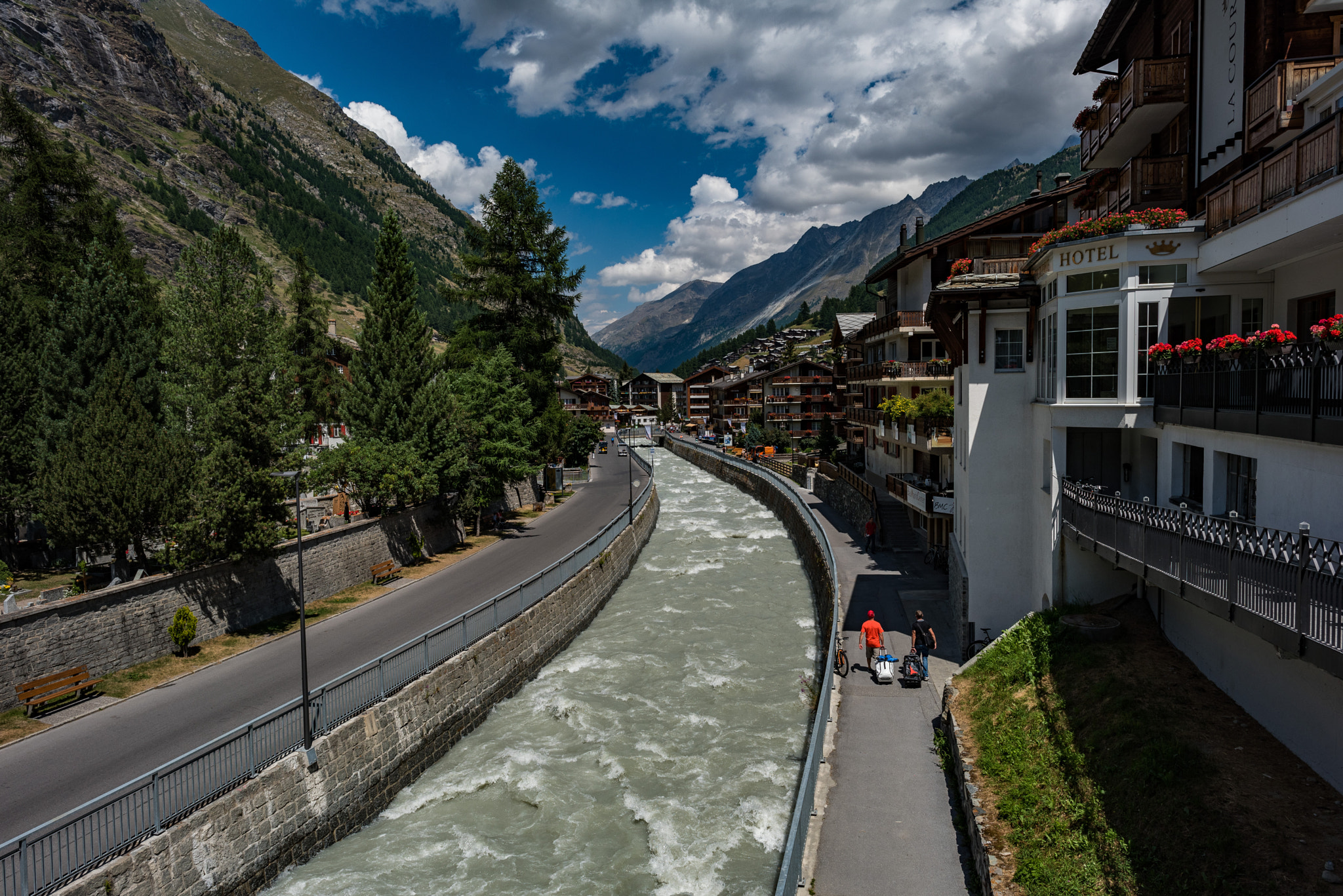 Nikon AF-S Nikkor 24mm F1.4G ED sample photo. Zermatt photography