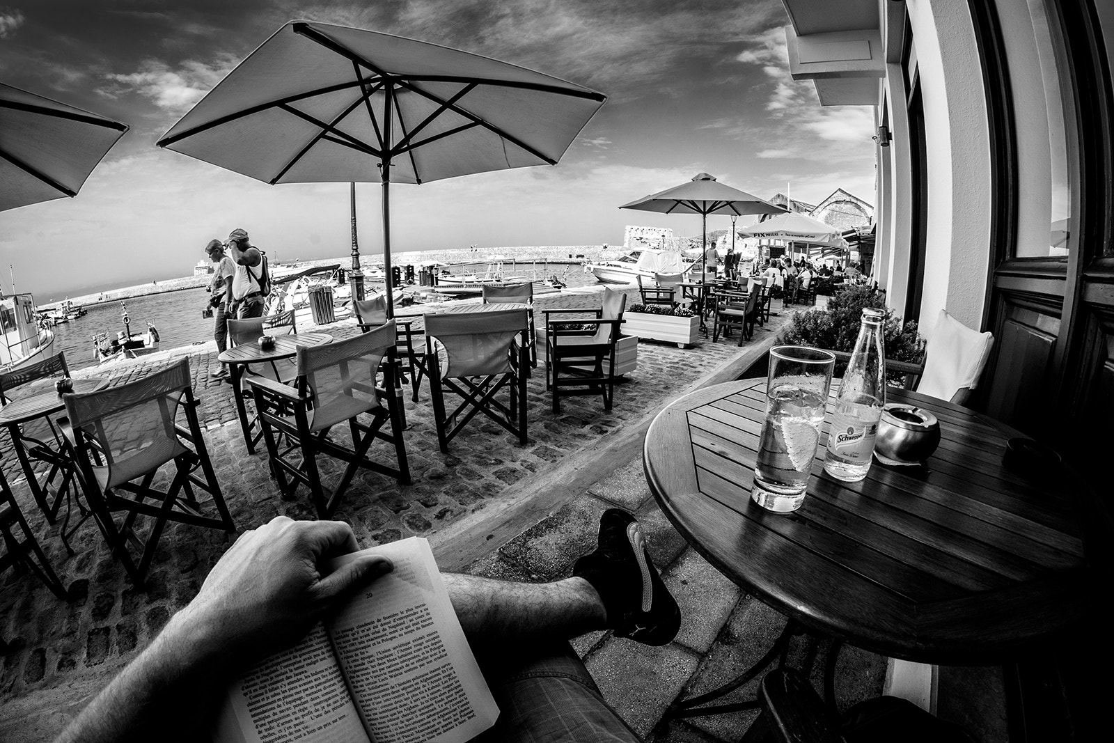 Samyang 8mm F3.5 Aspherical IF MC Fisheye sample photo. Chania harboor, chill time photography